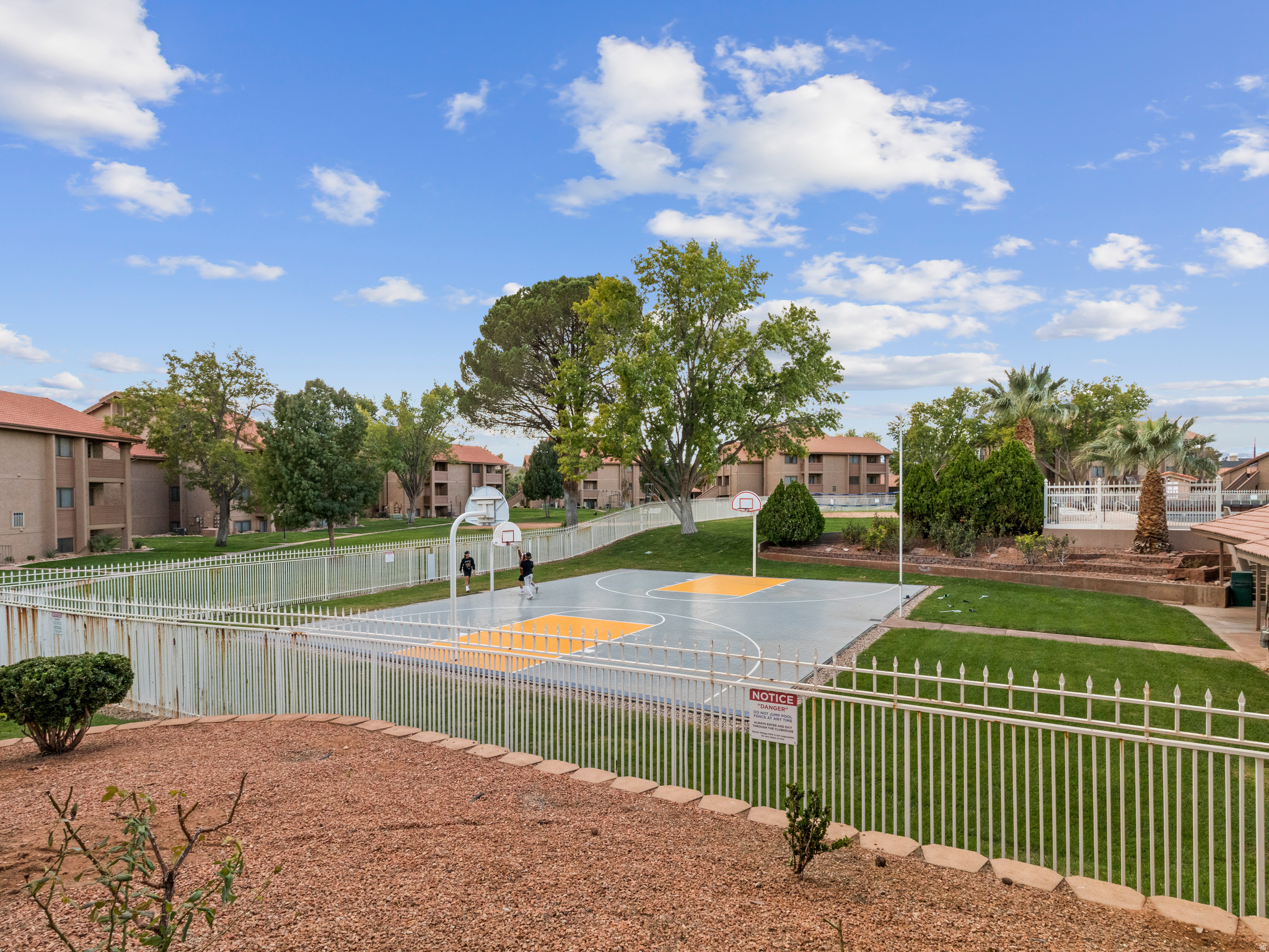 main property photo 22
