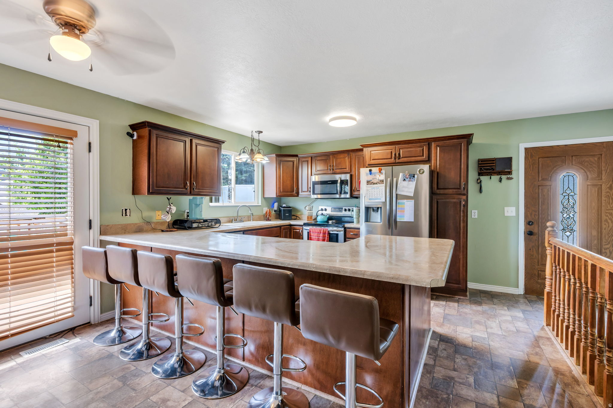 main property photo 5