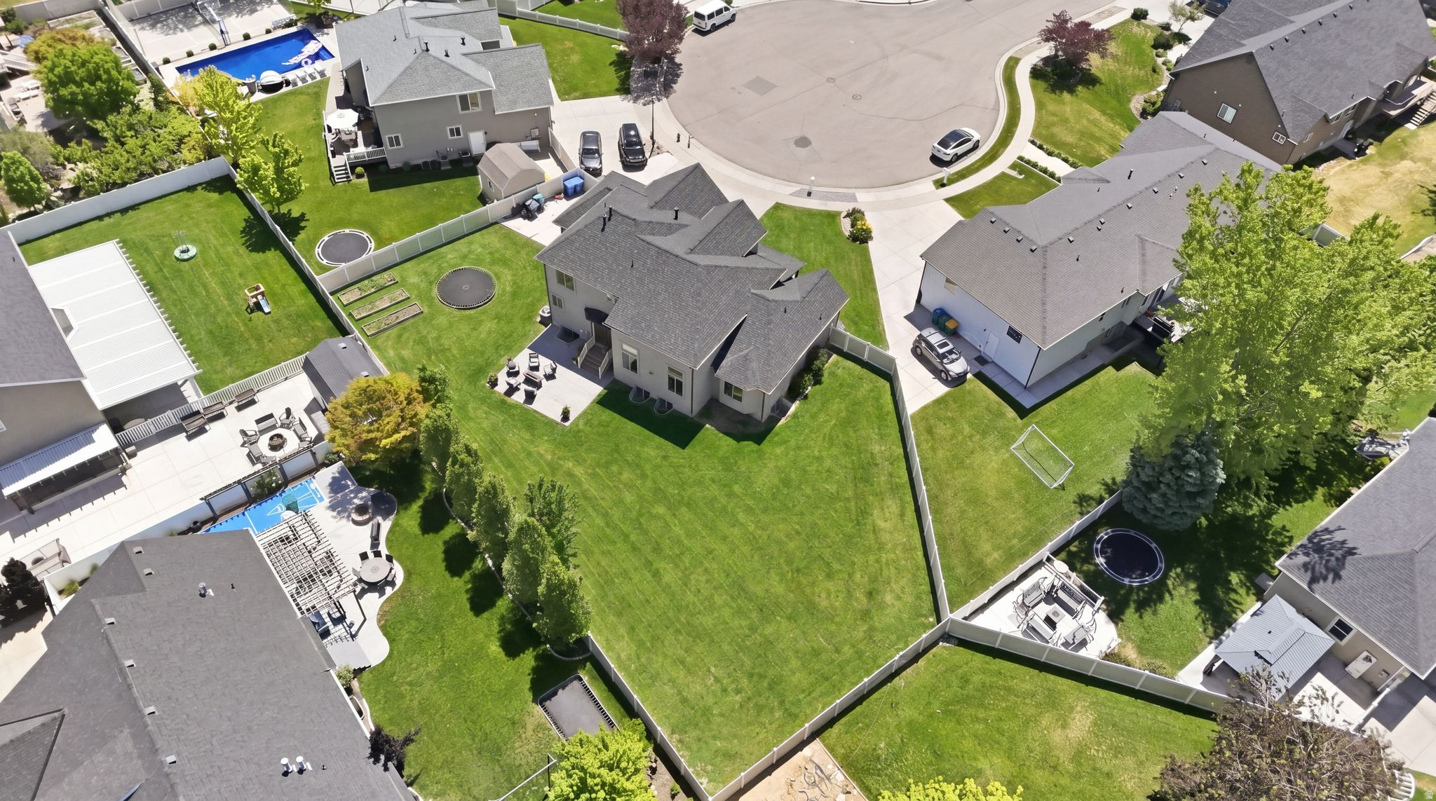 main property photo 43