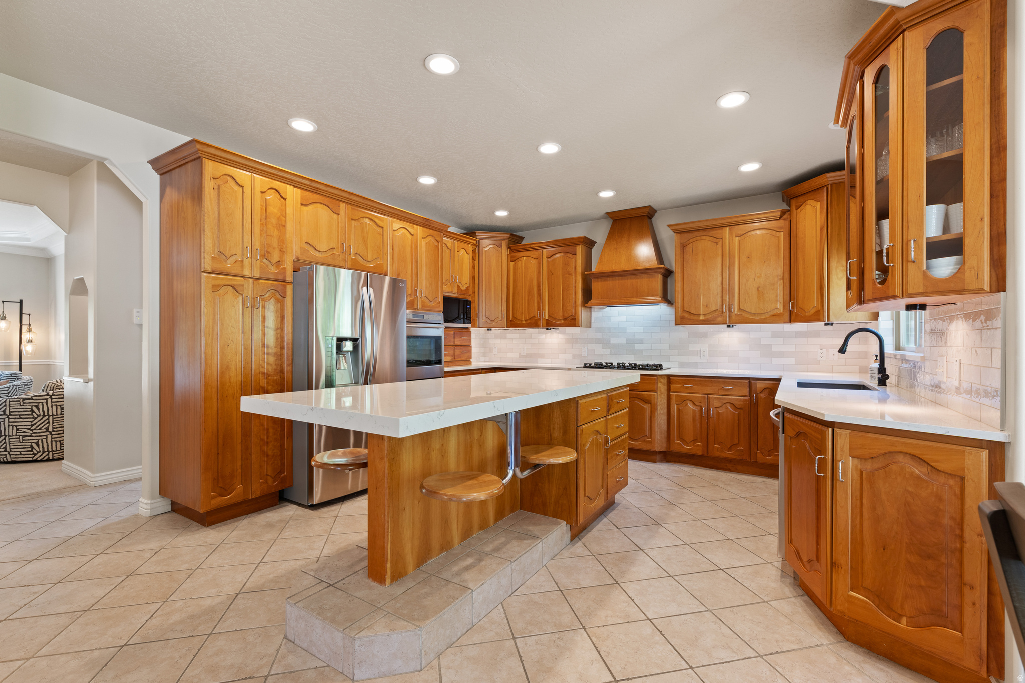 main property photo 7