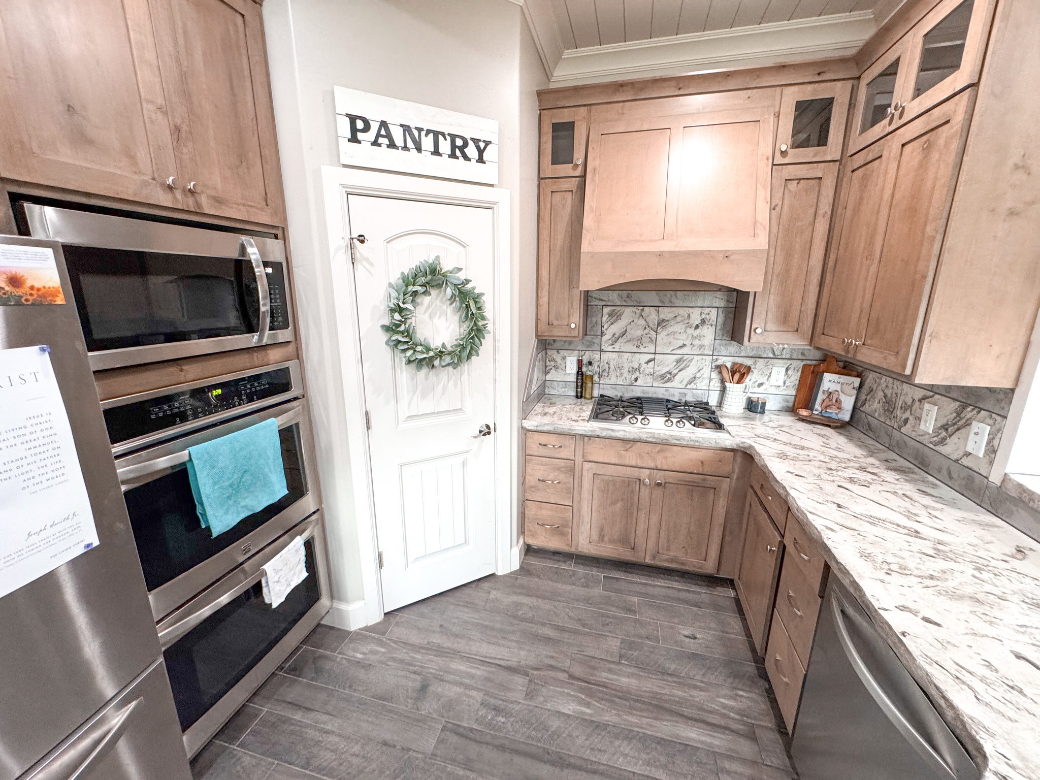 main property photo 17