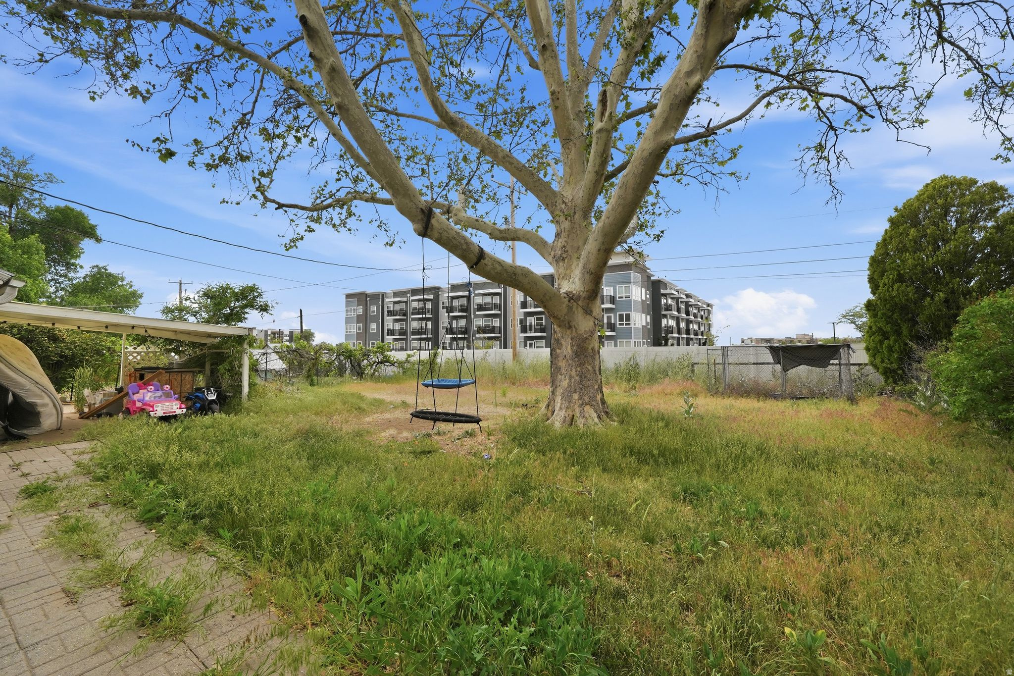 main property photo 14