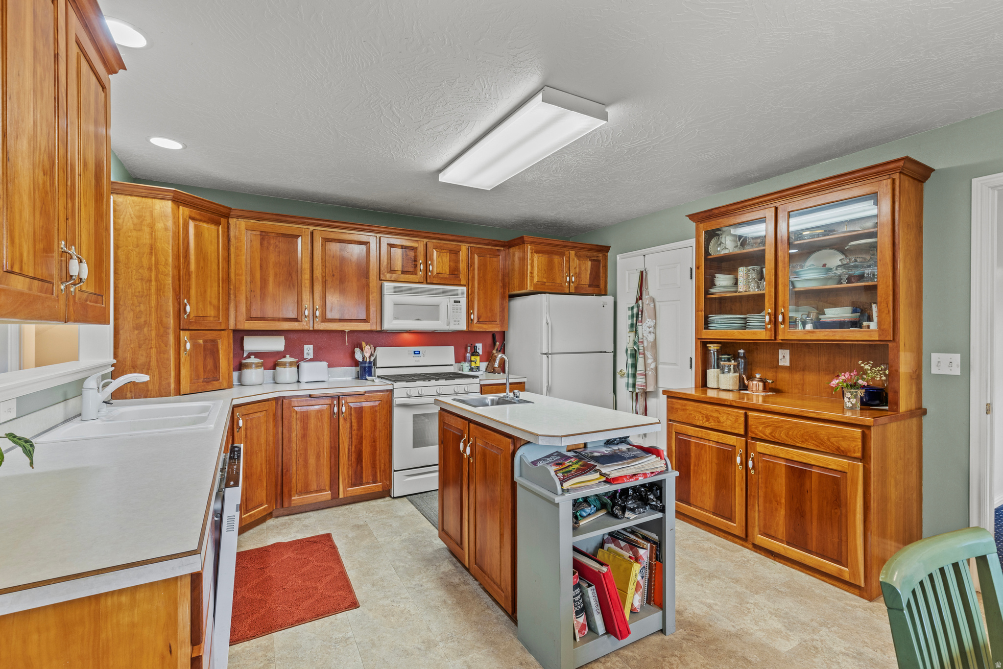 main property photo 11