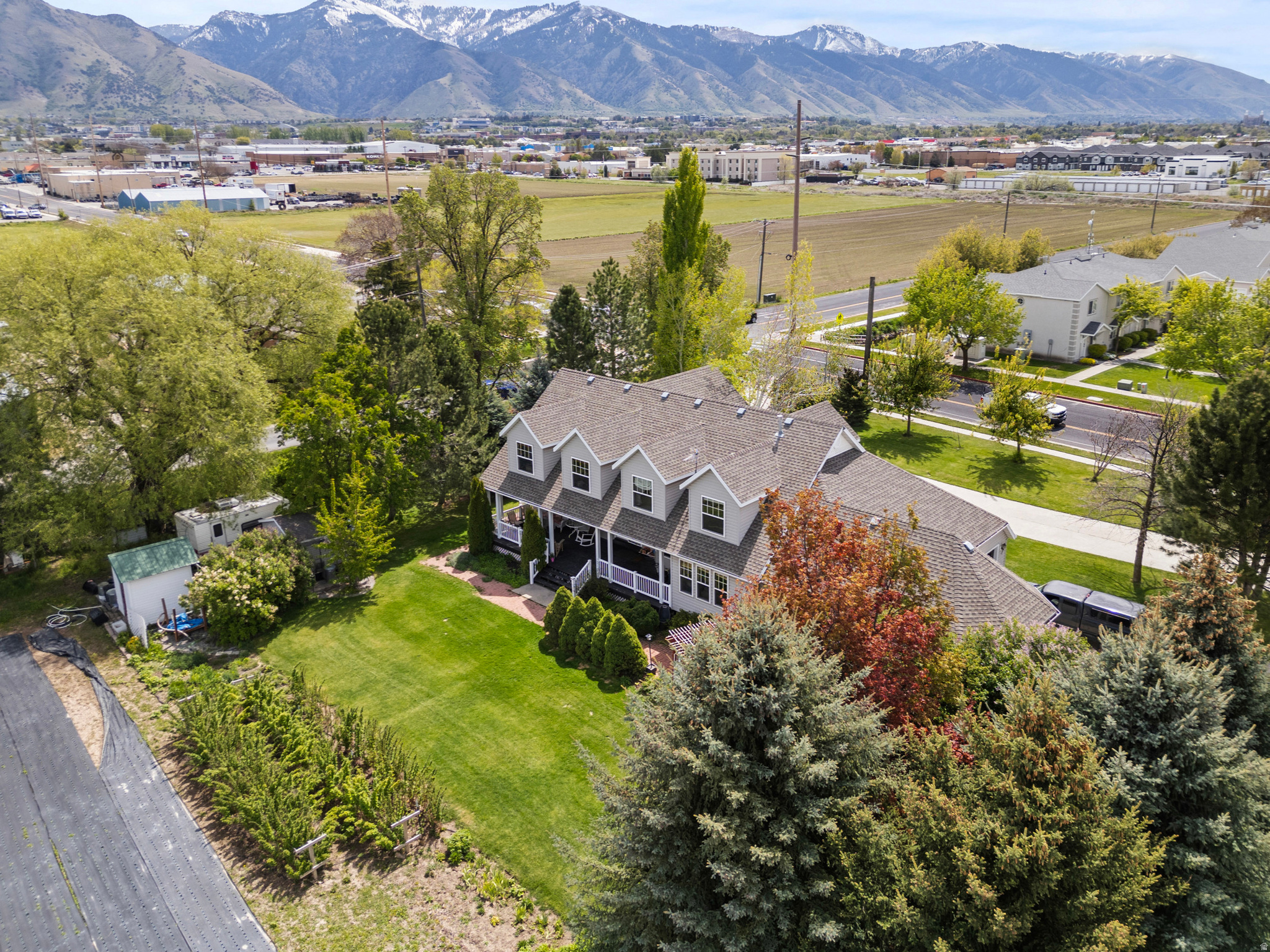 main property photo 37
