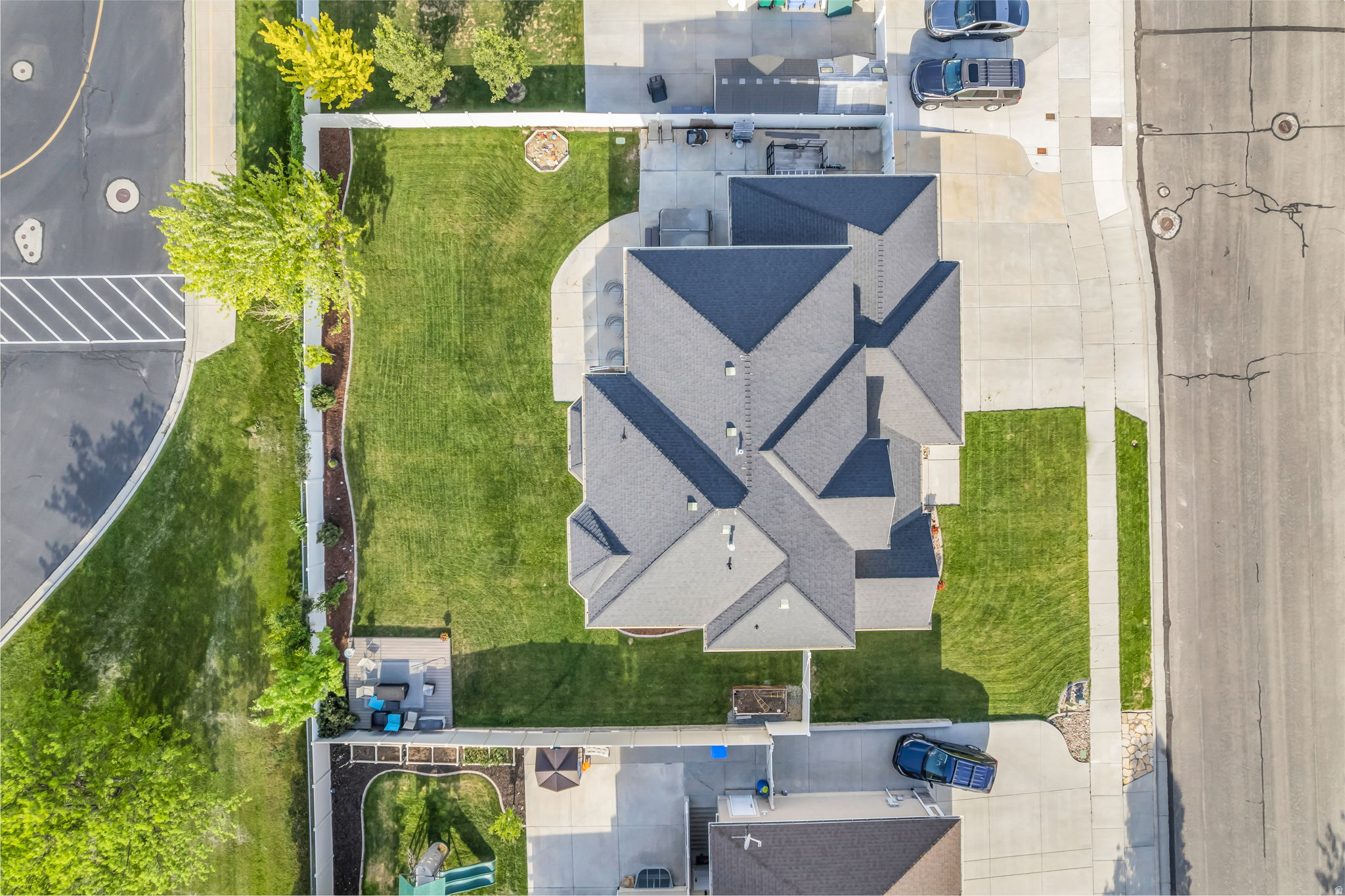 main property photo 30
