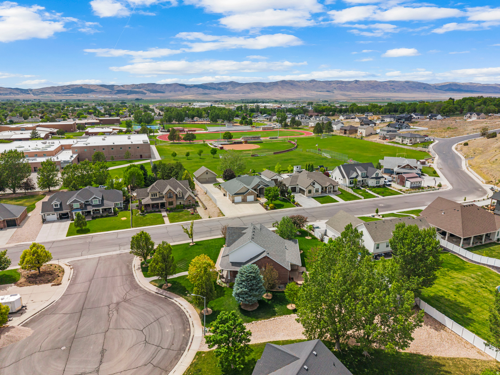 main property photo 50