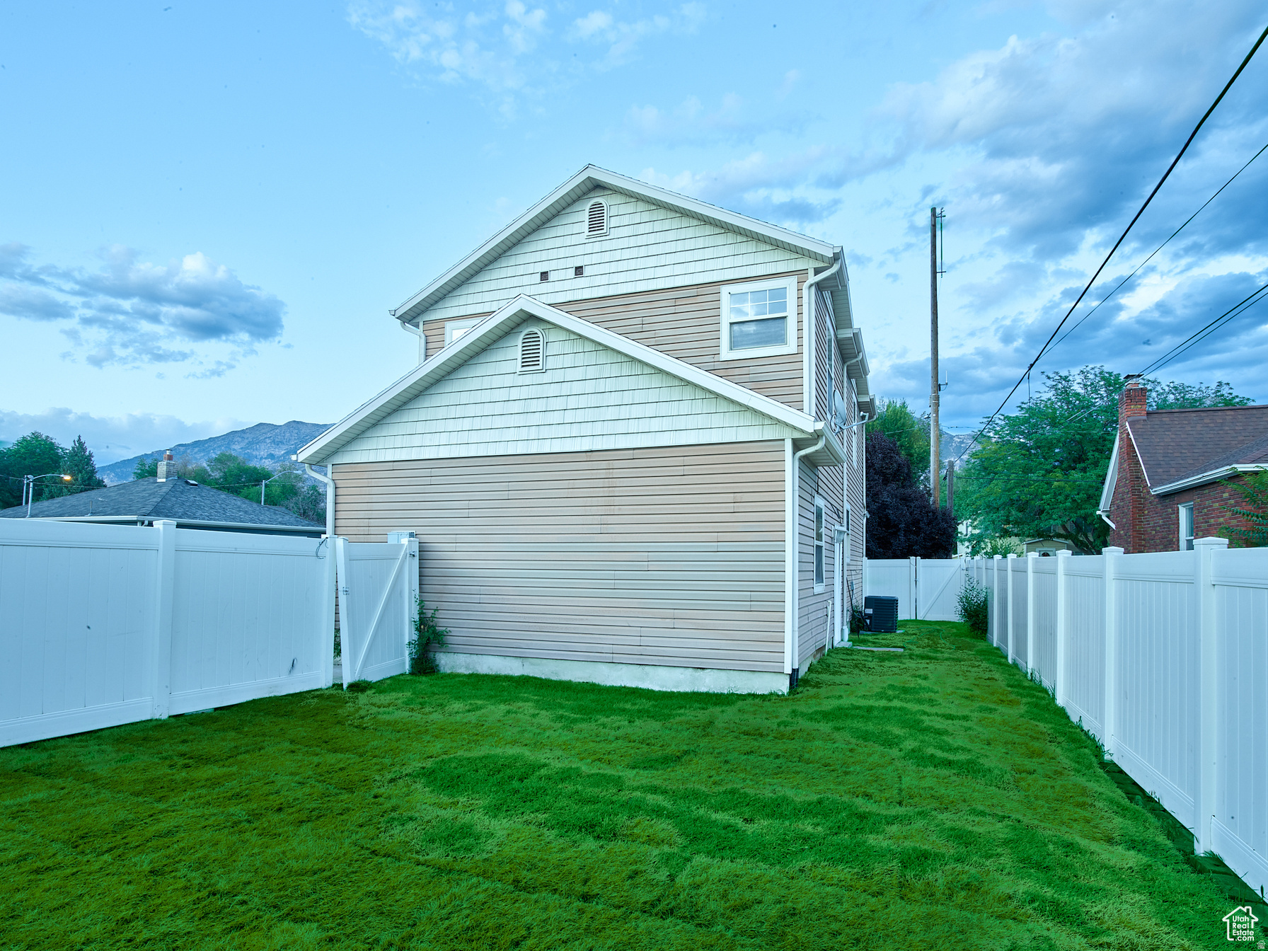 main property photo 31