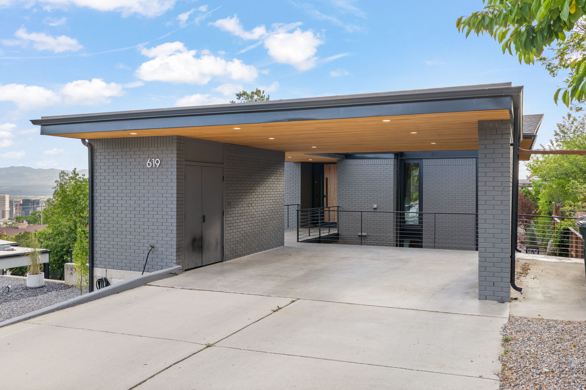 main property photo 79