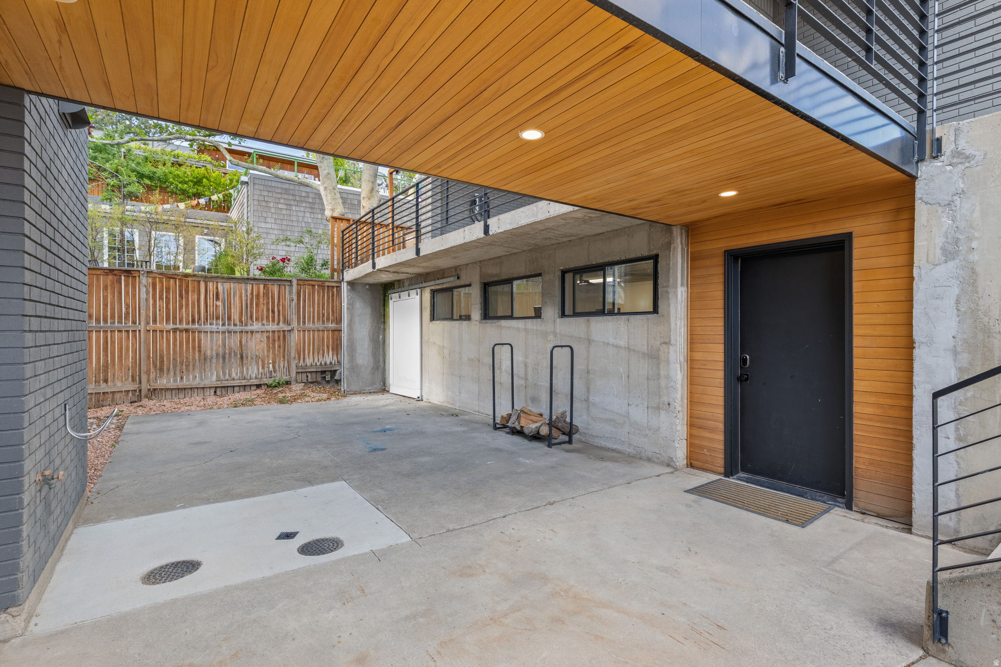main property photo 81