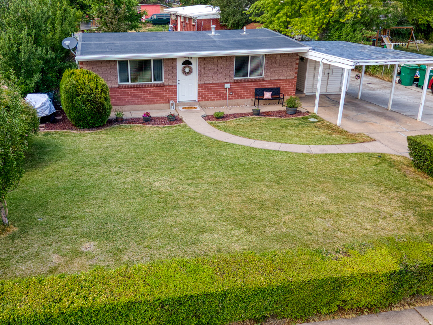 main property photo 26