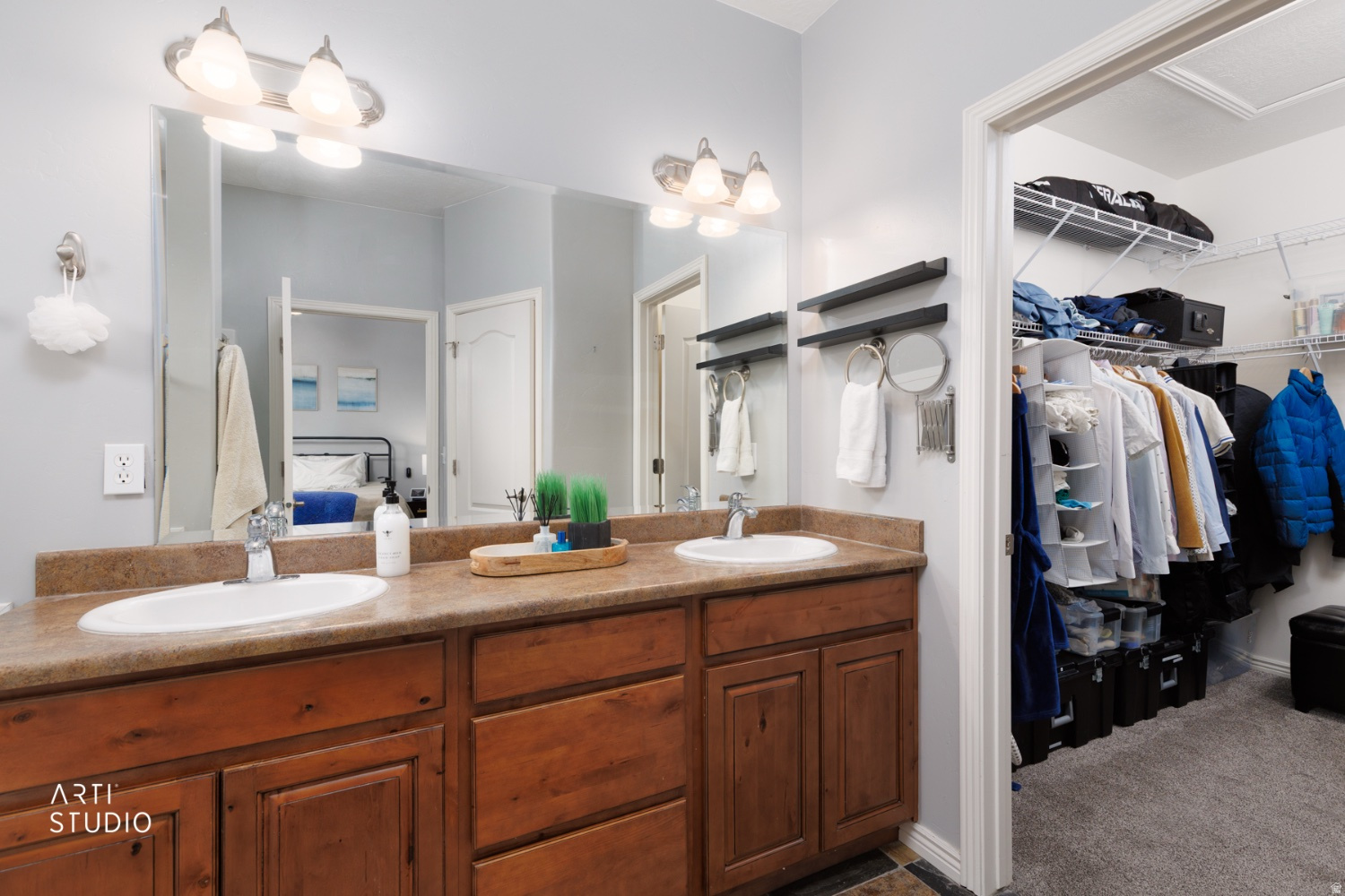 main property photo 13