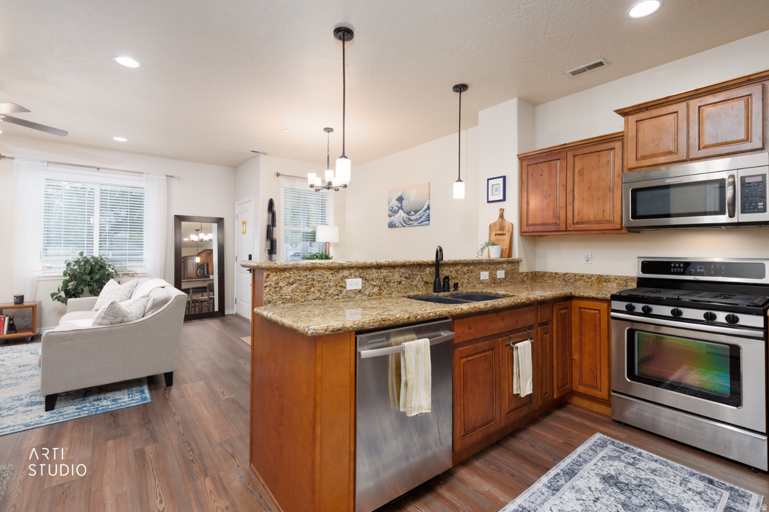 main property photo 8