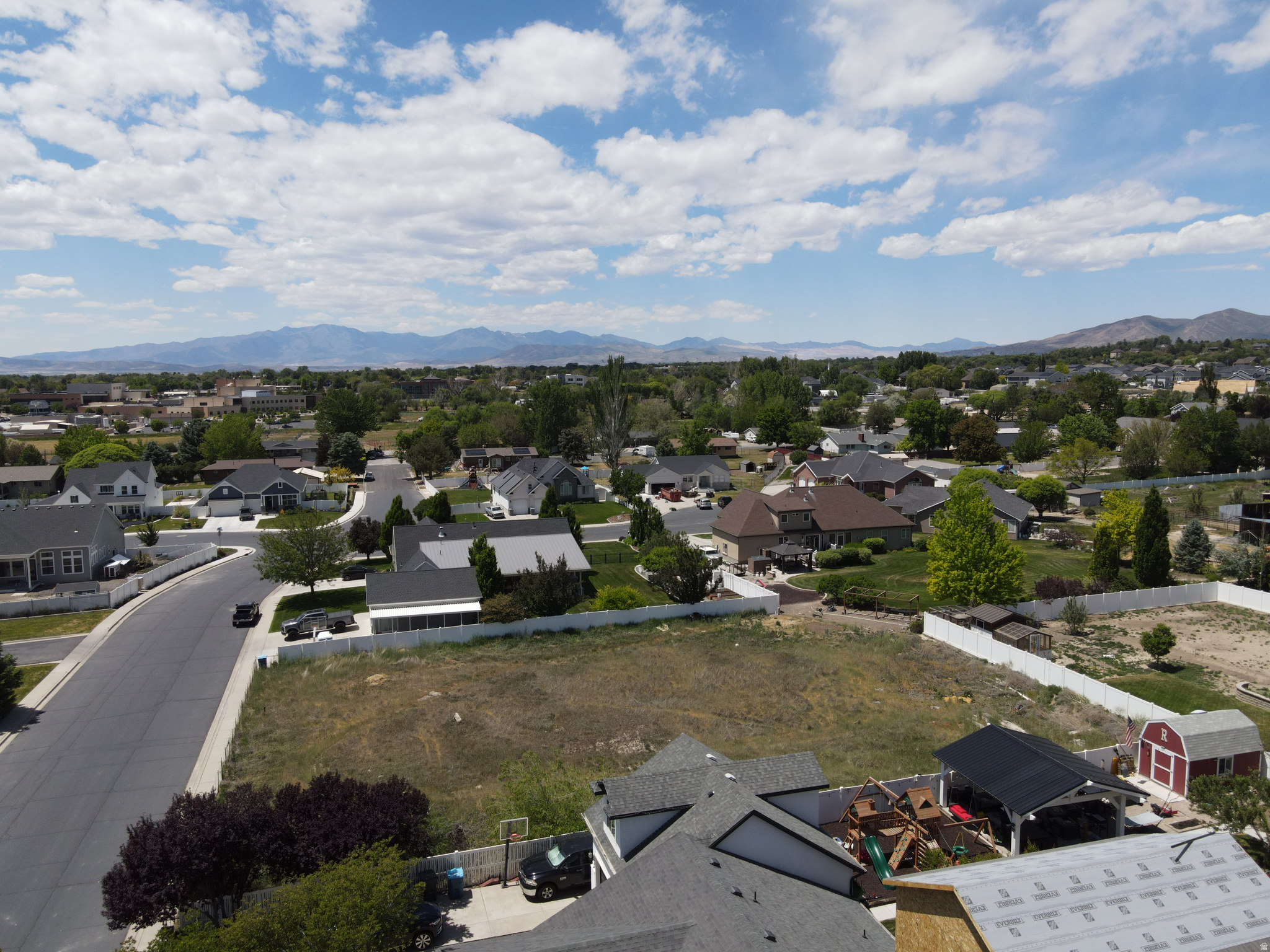 main property photo 10