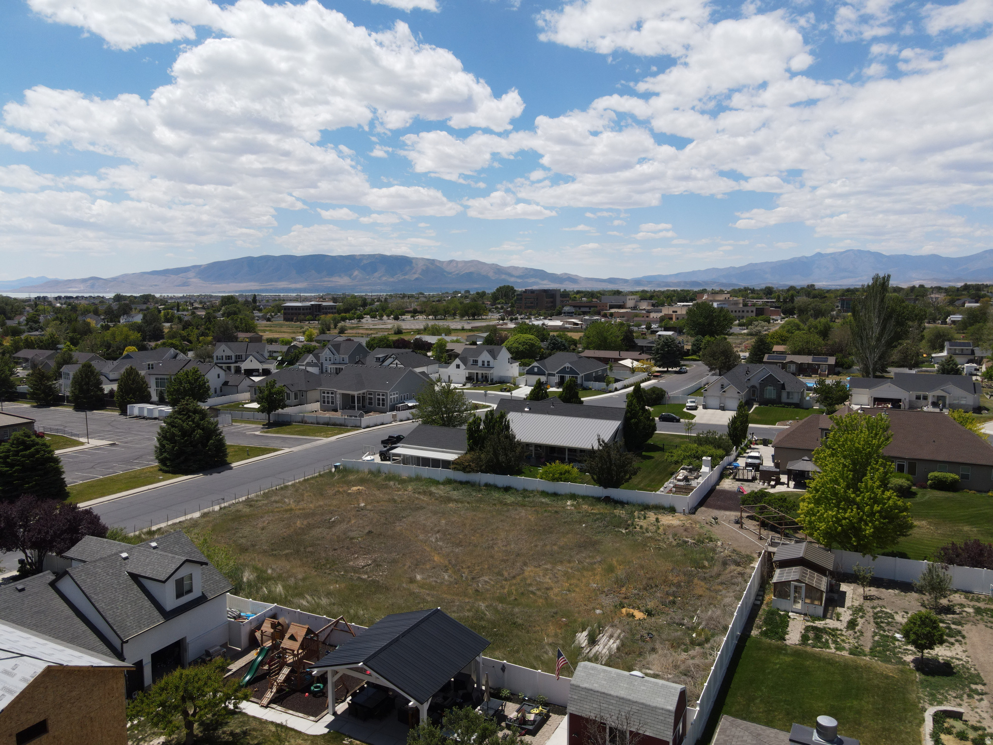 main property photo 8