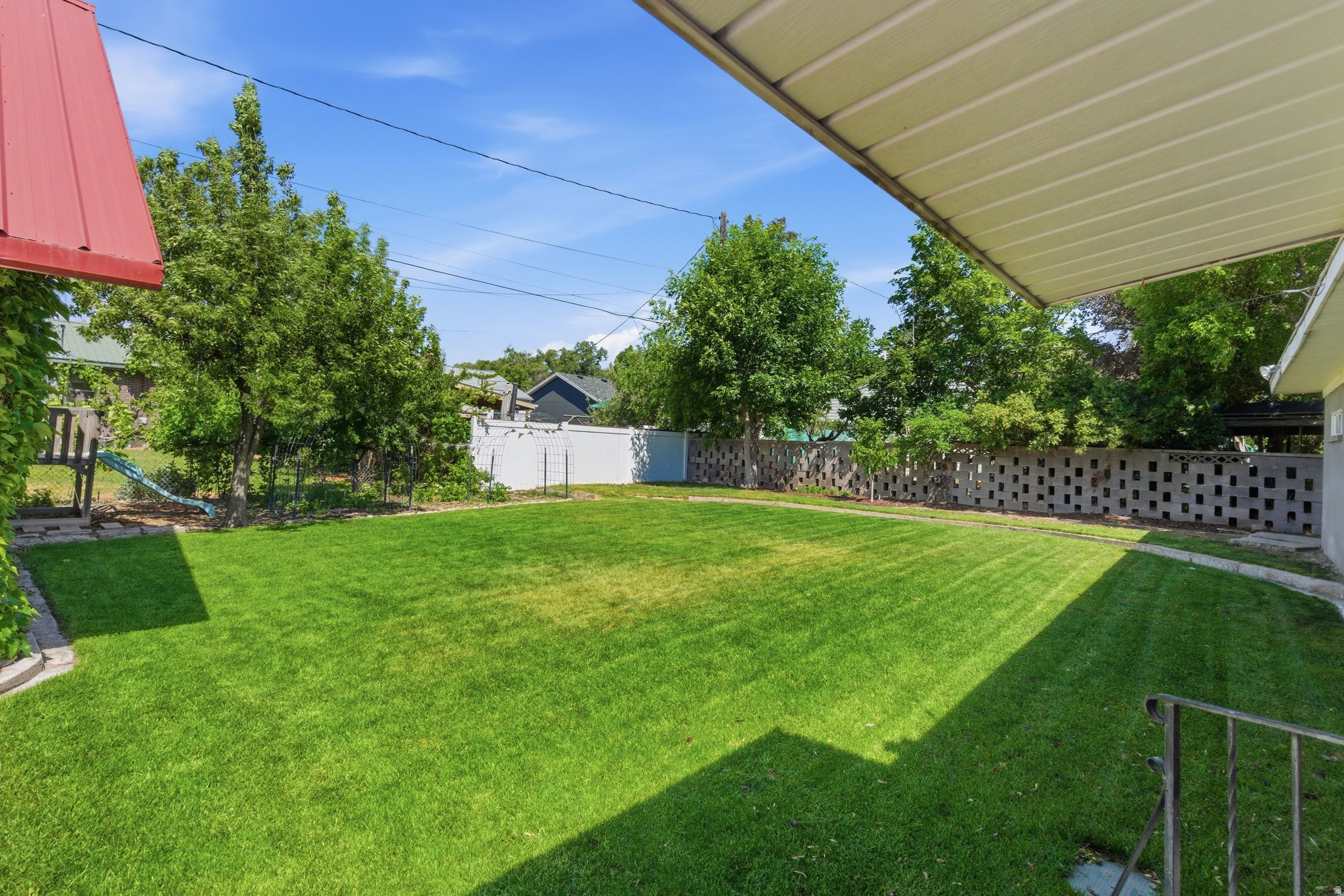 main property photo 33