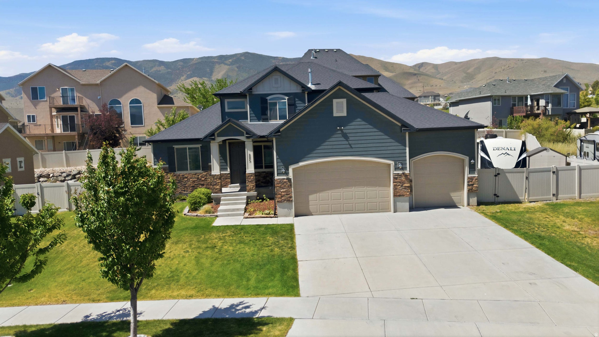 main property photo 45