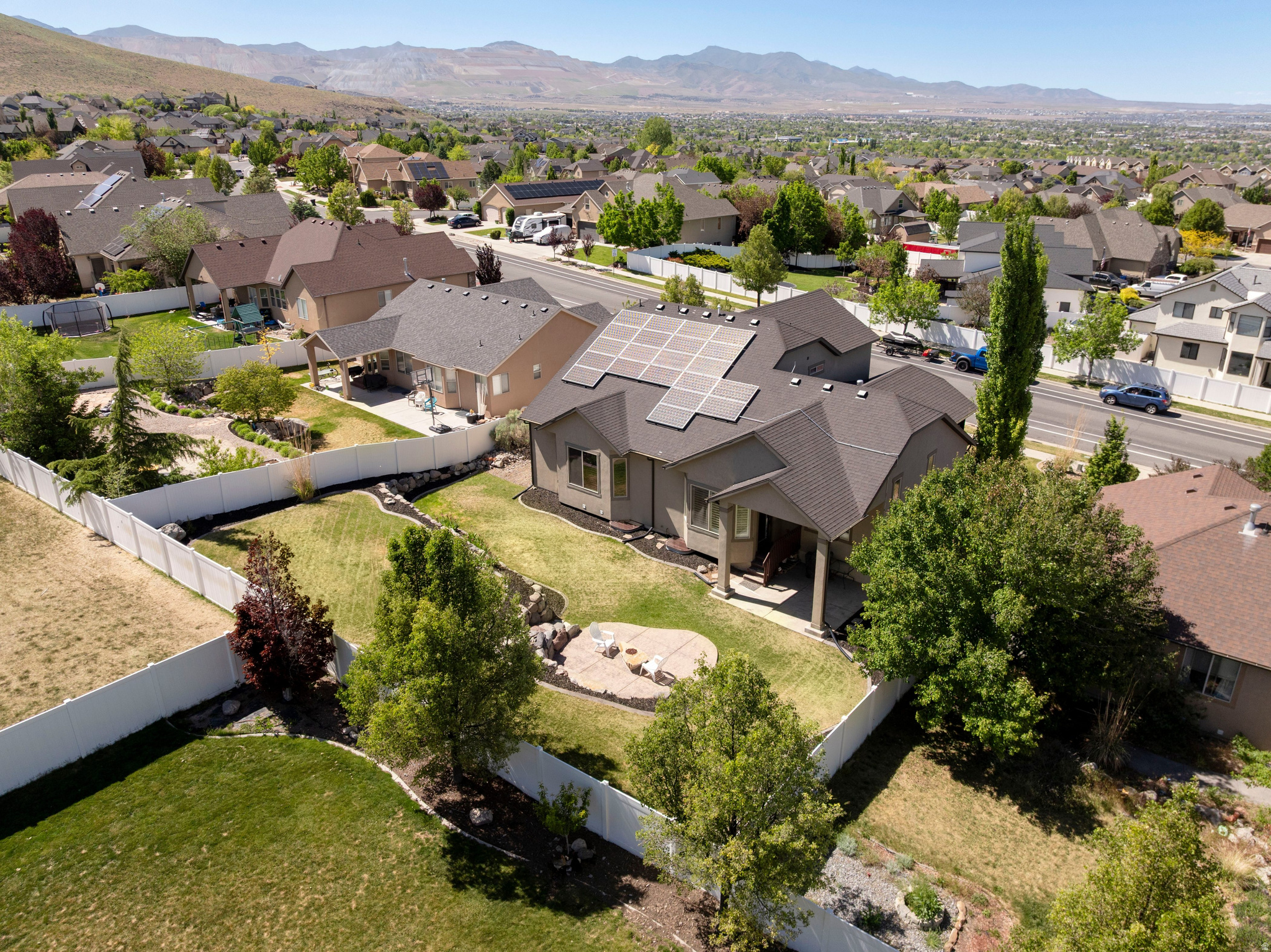 main property photo 45