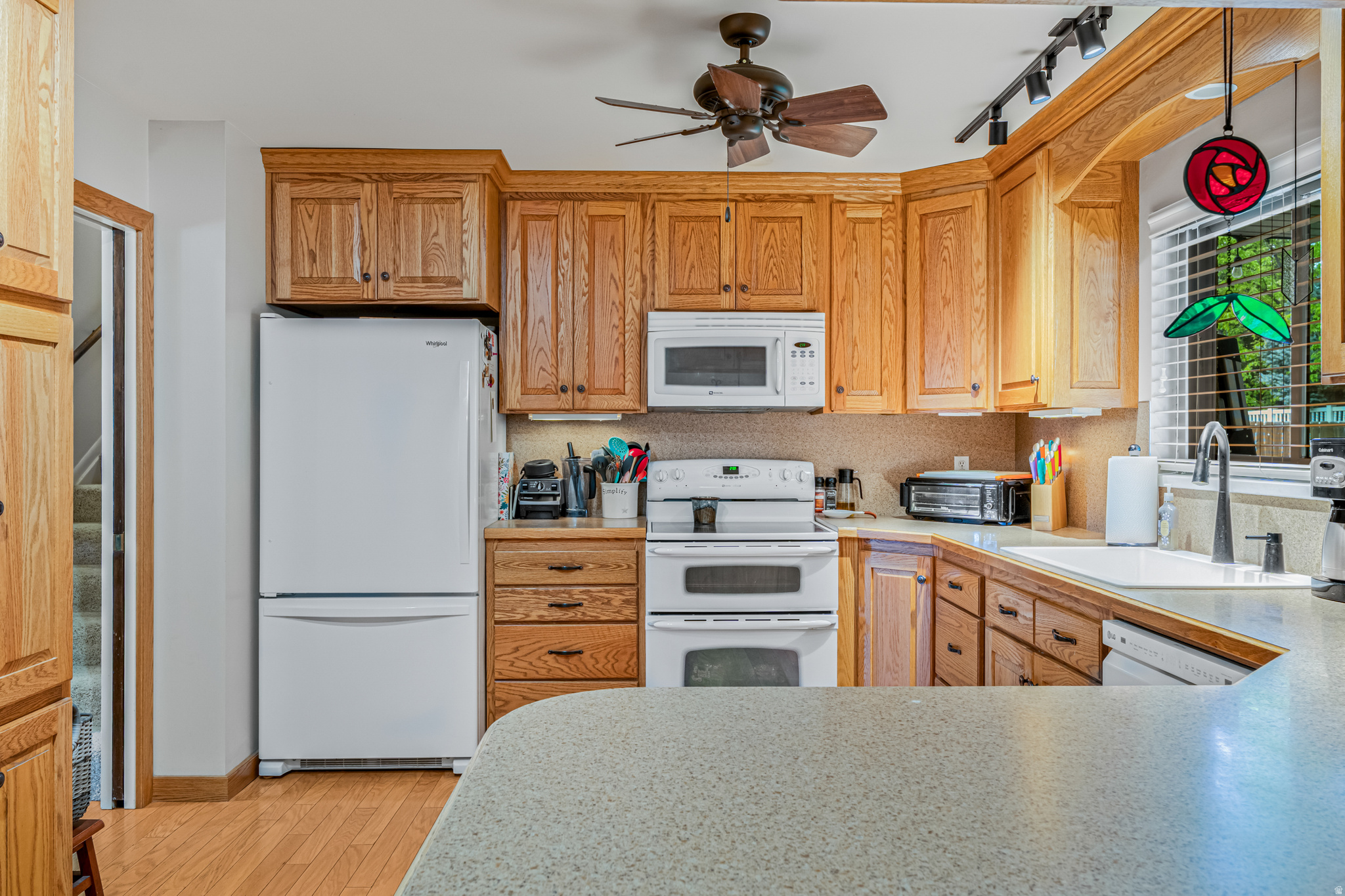 main property photo 9