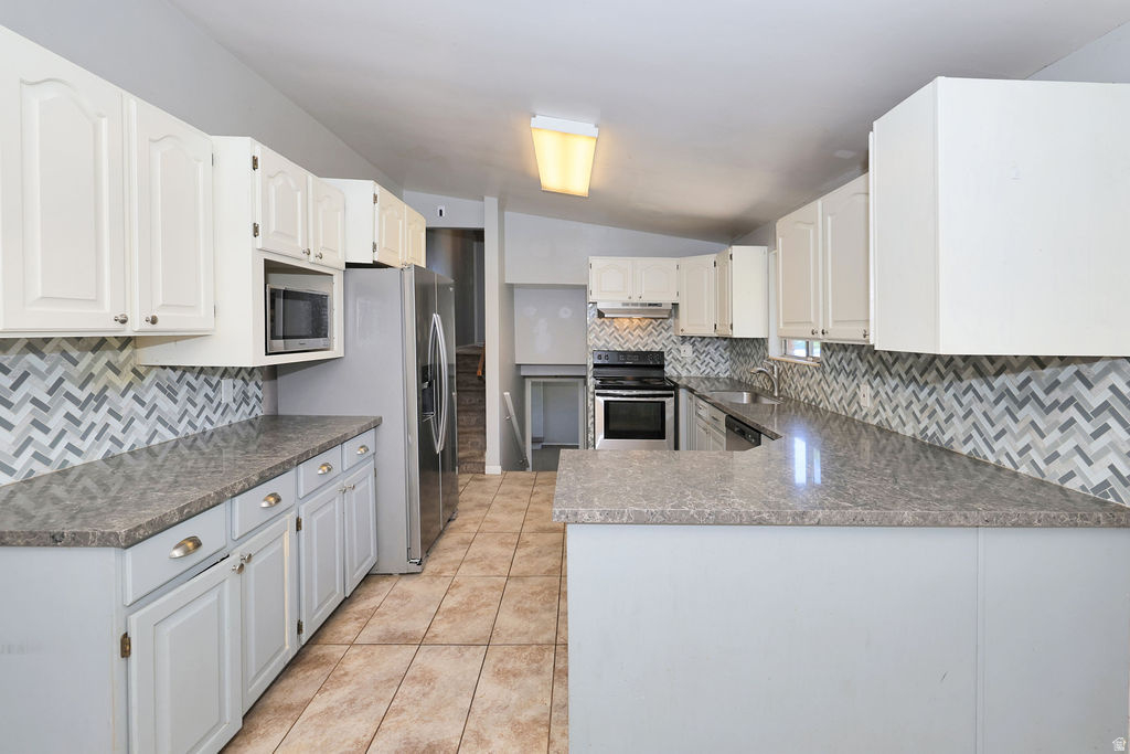 main property photo 13