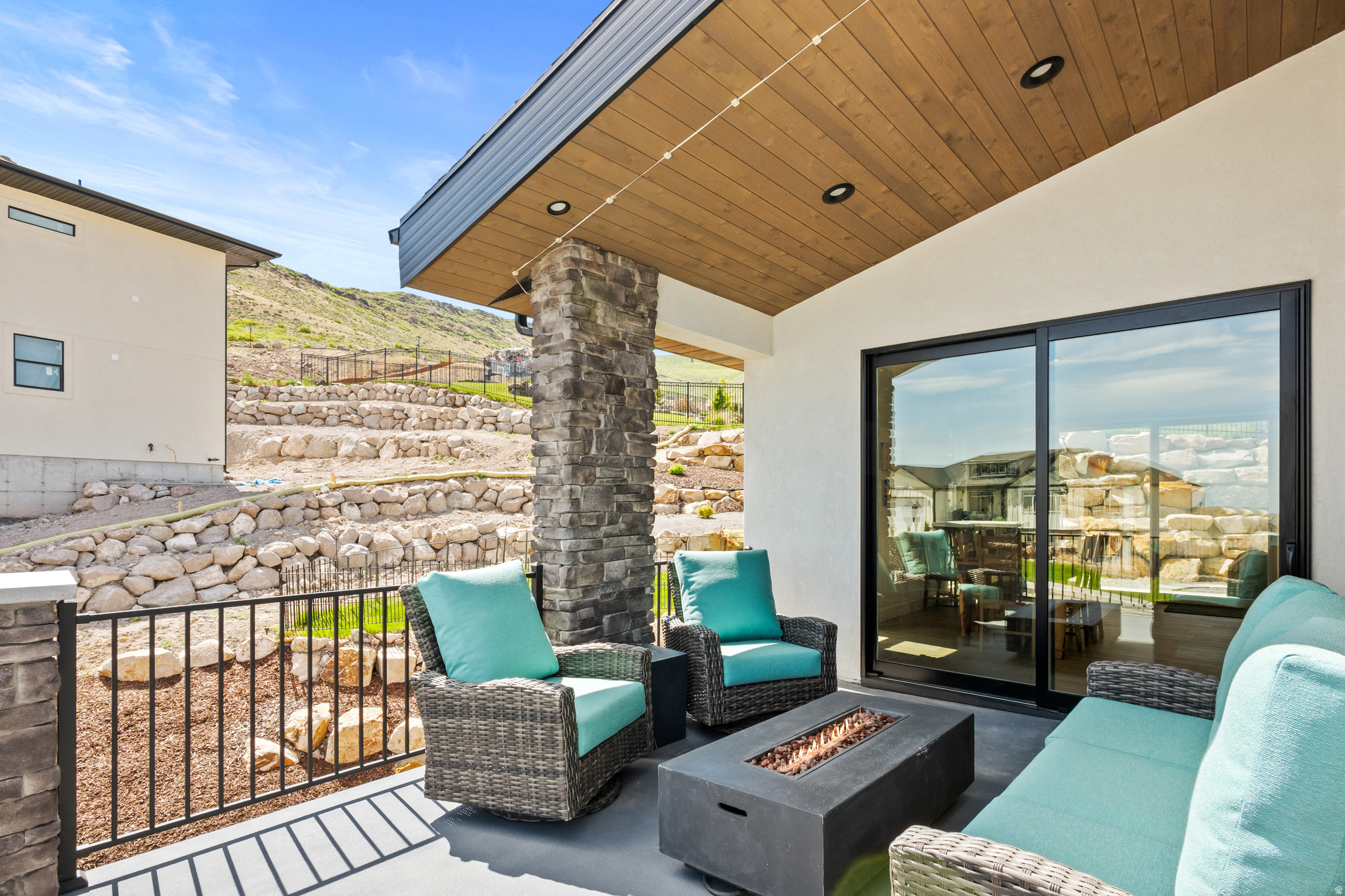 main property photo 22