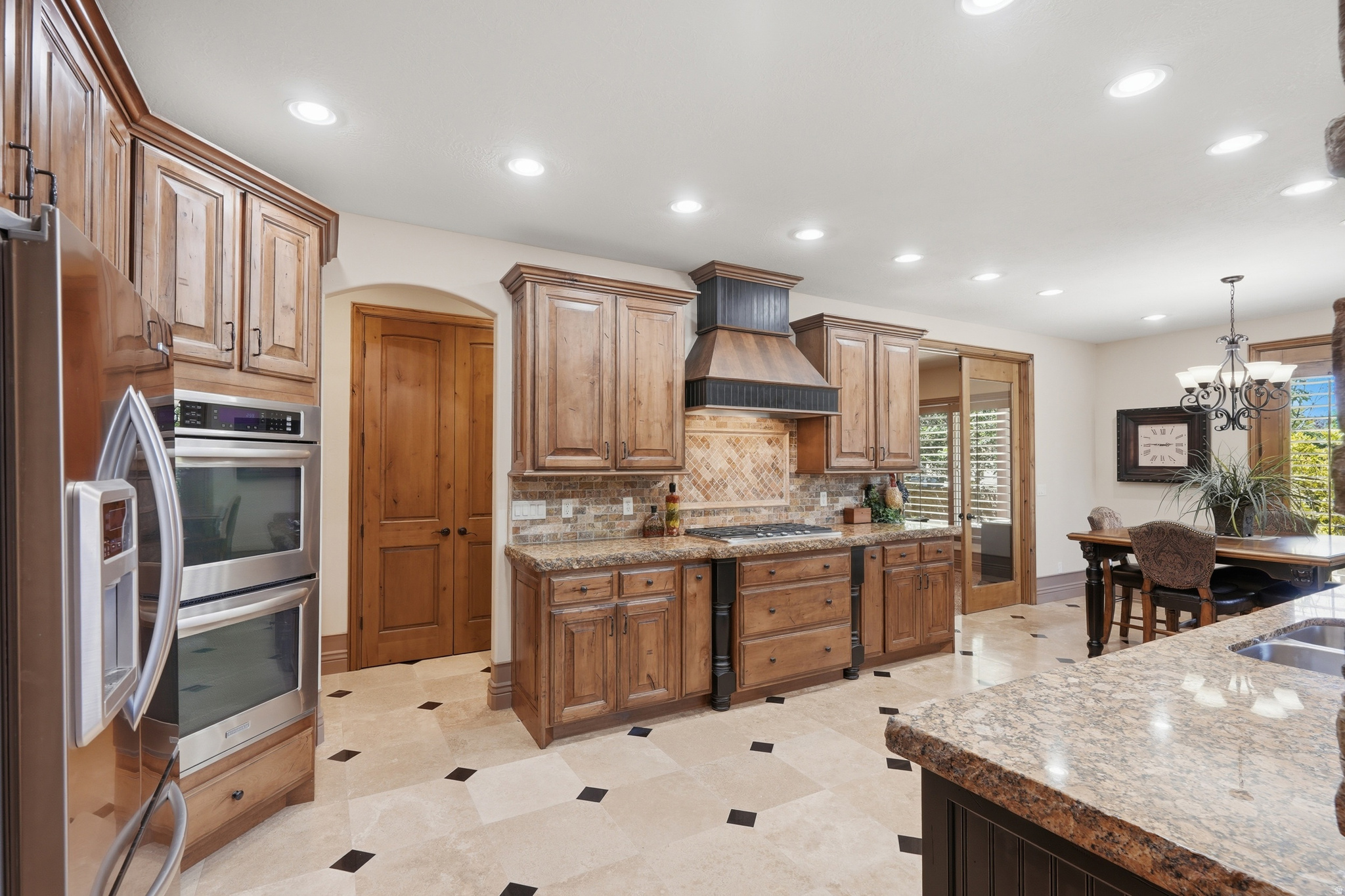 main property photo 5