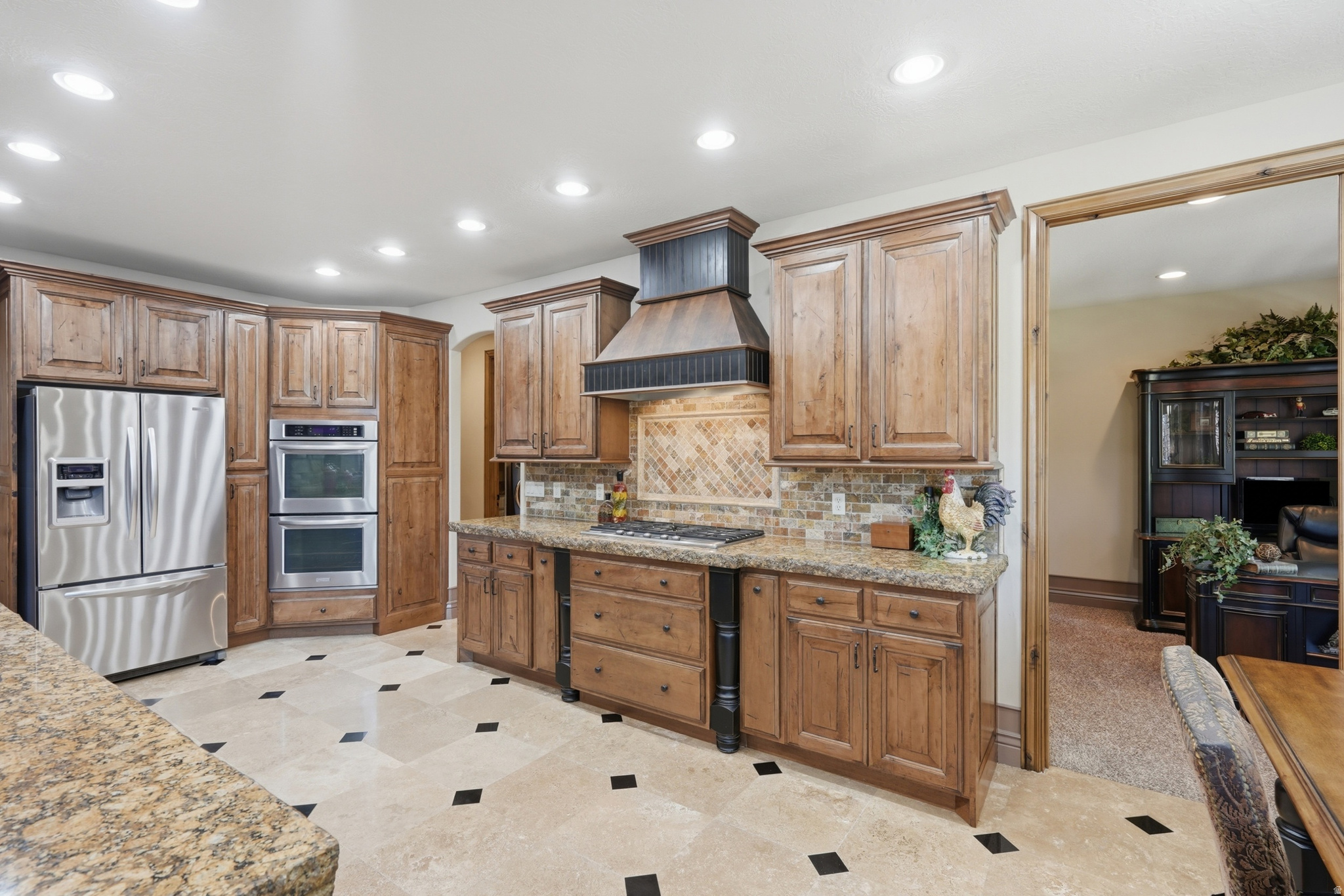 main property photo 6