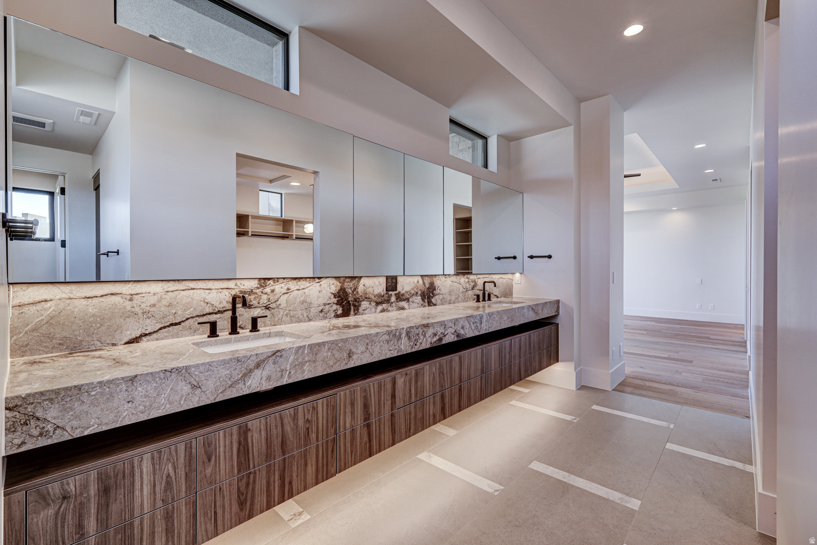 main property photo 103