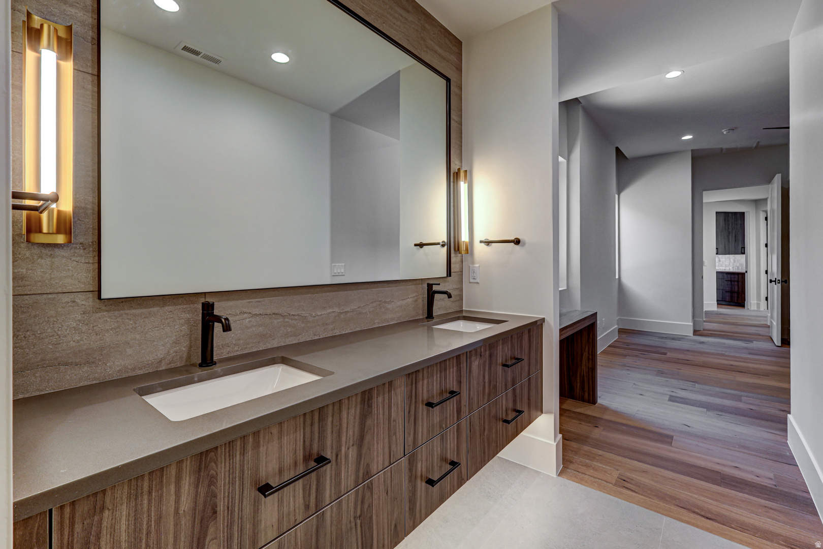 main property photo 129