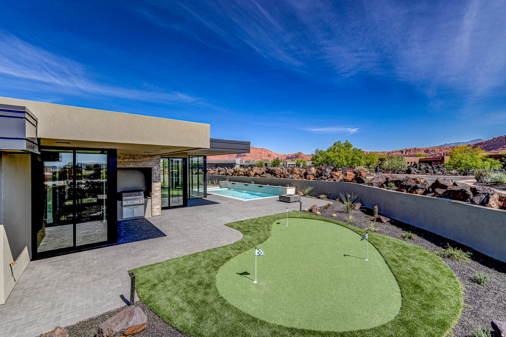 main property photo 29