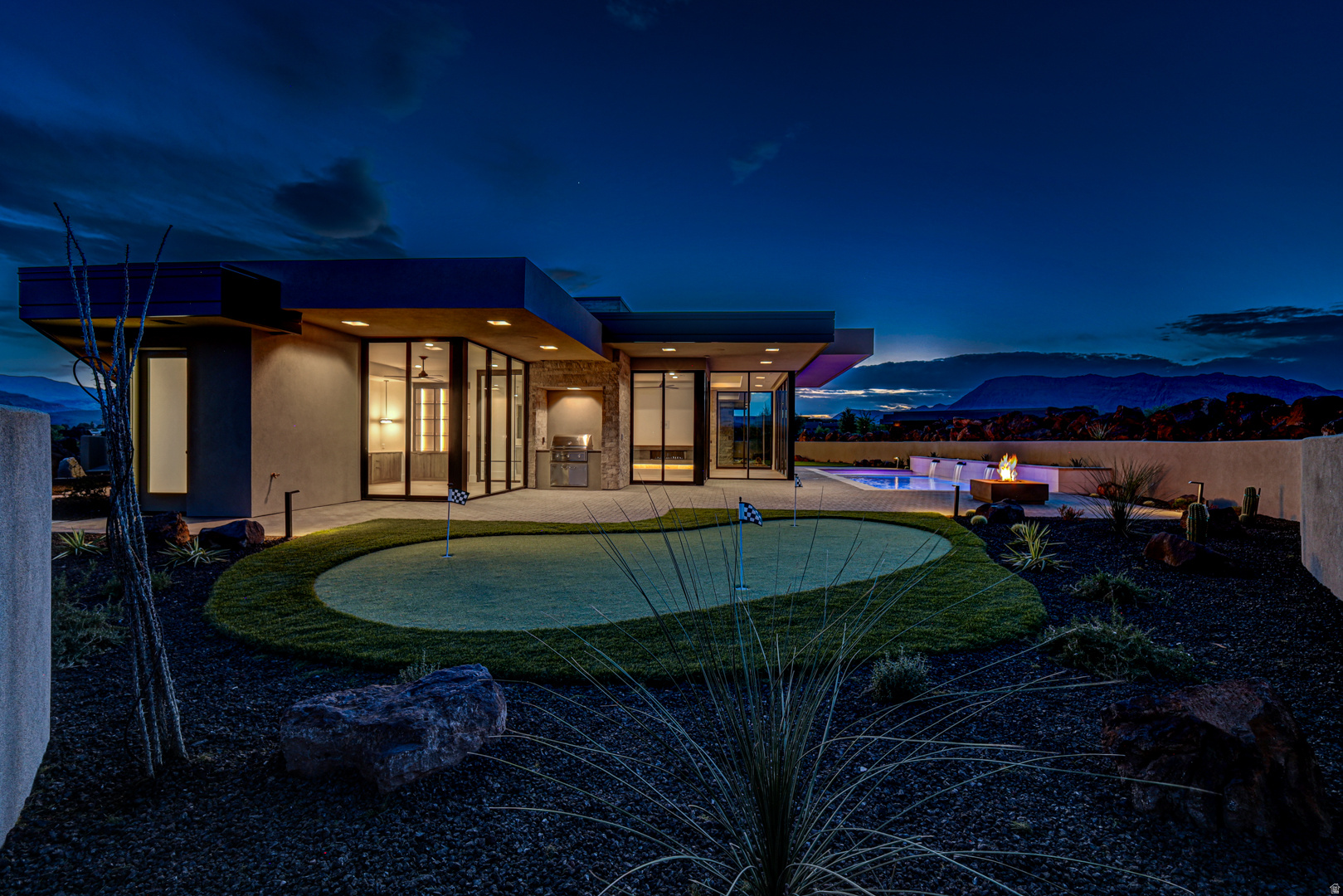 main property photo 4