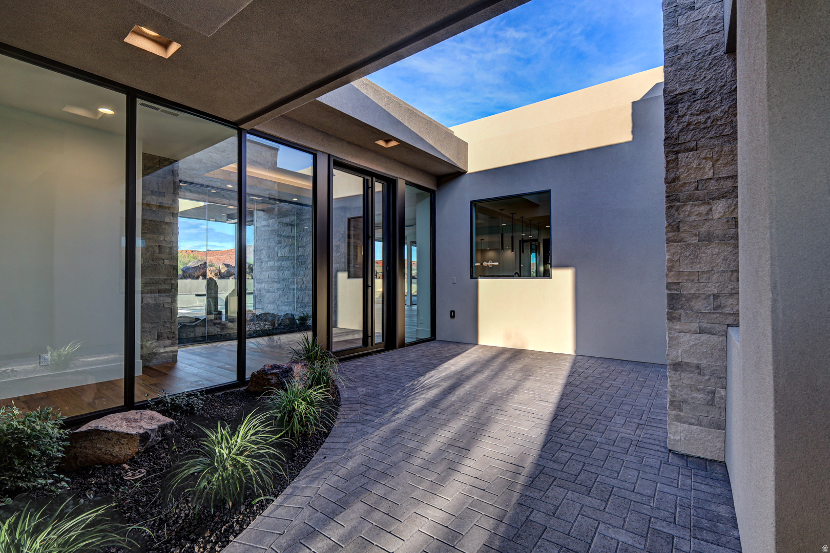 main property photo 45