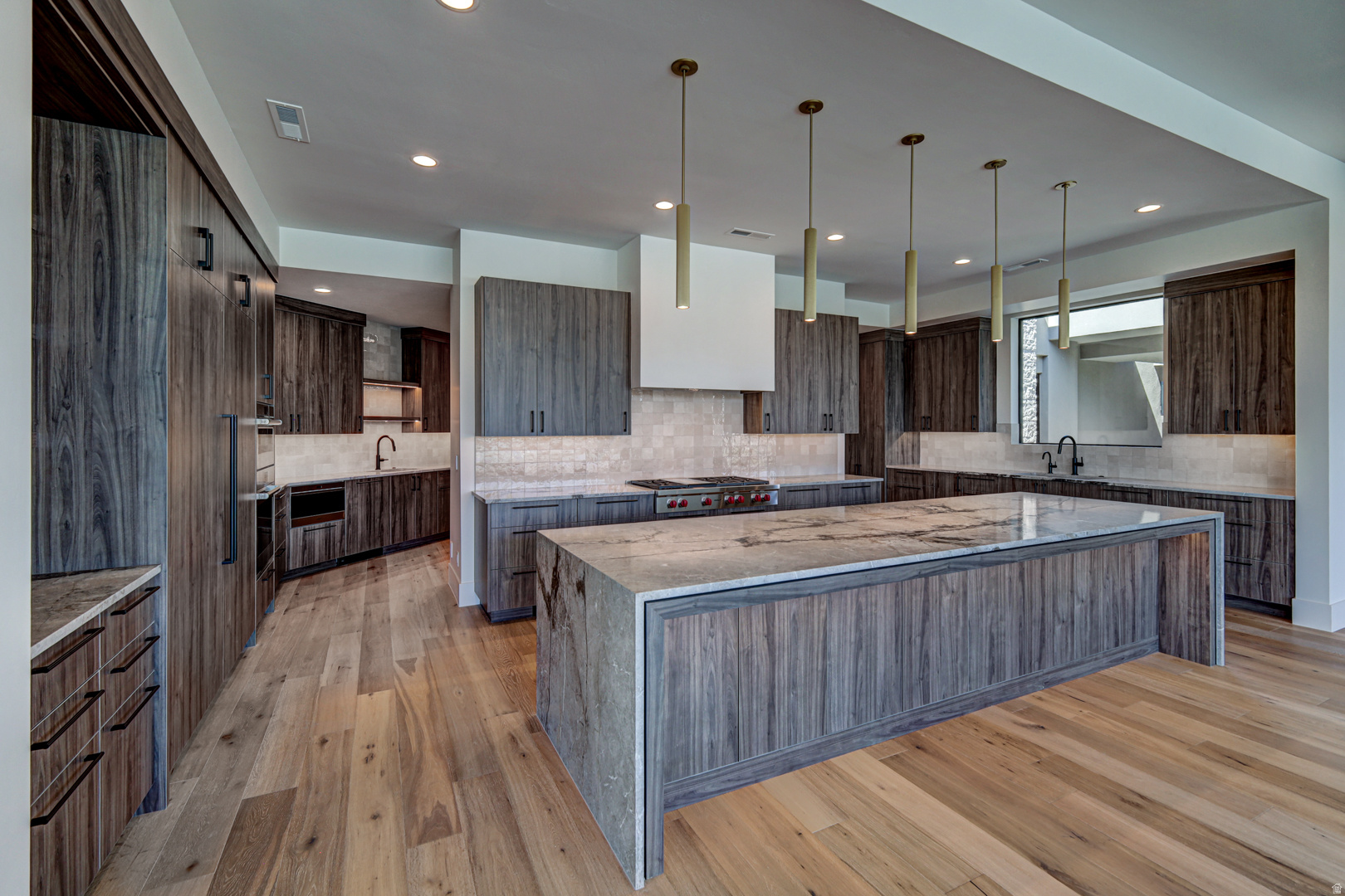main property photo 67