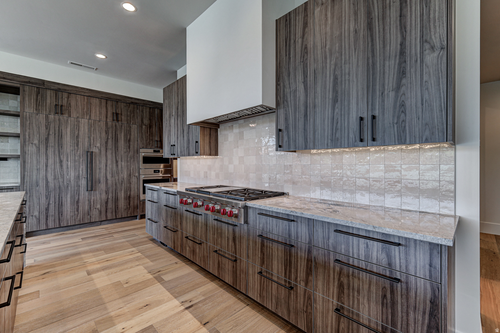 main property photo 74