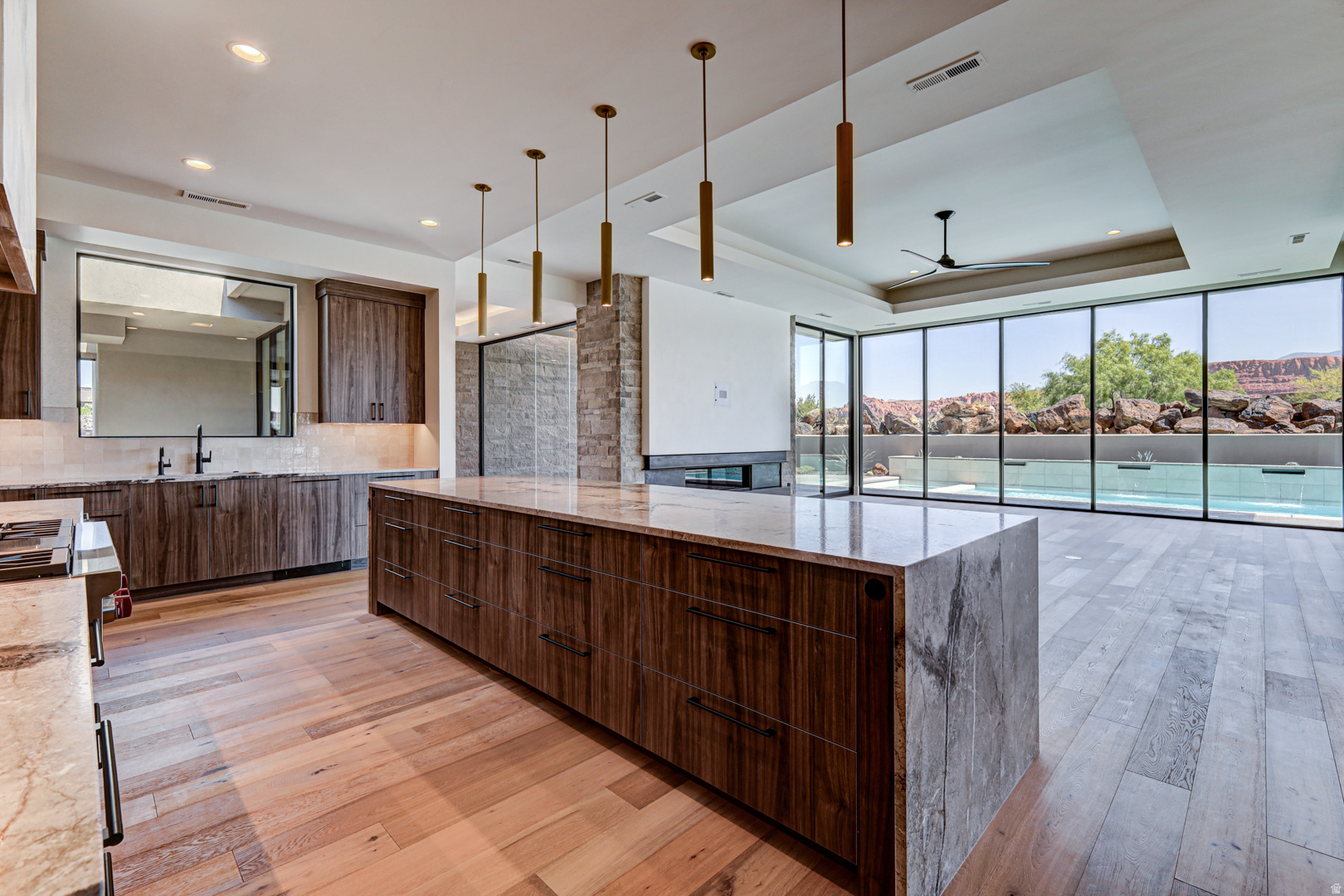 main property photo 78