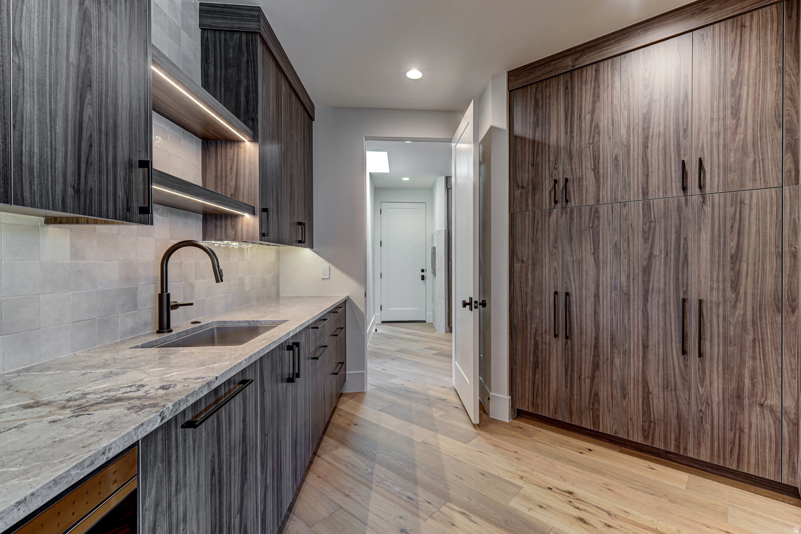 main property photo 90