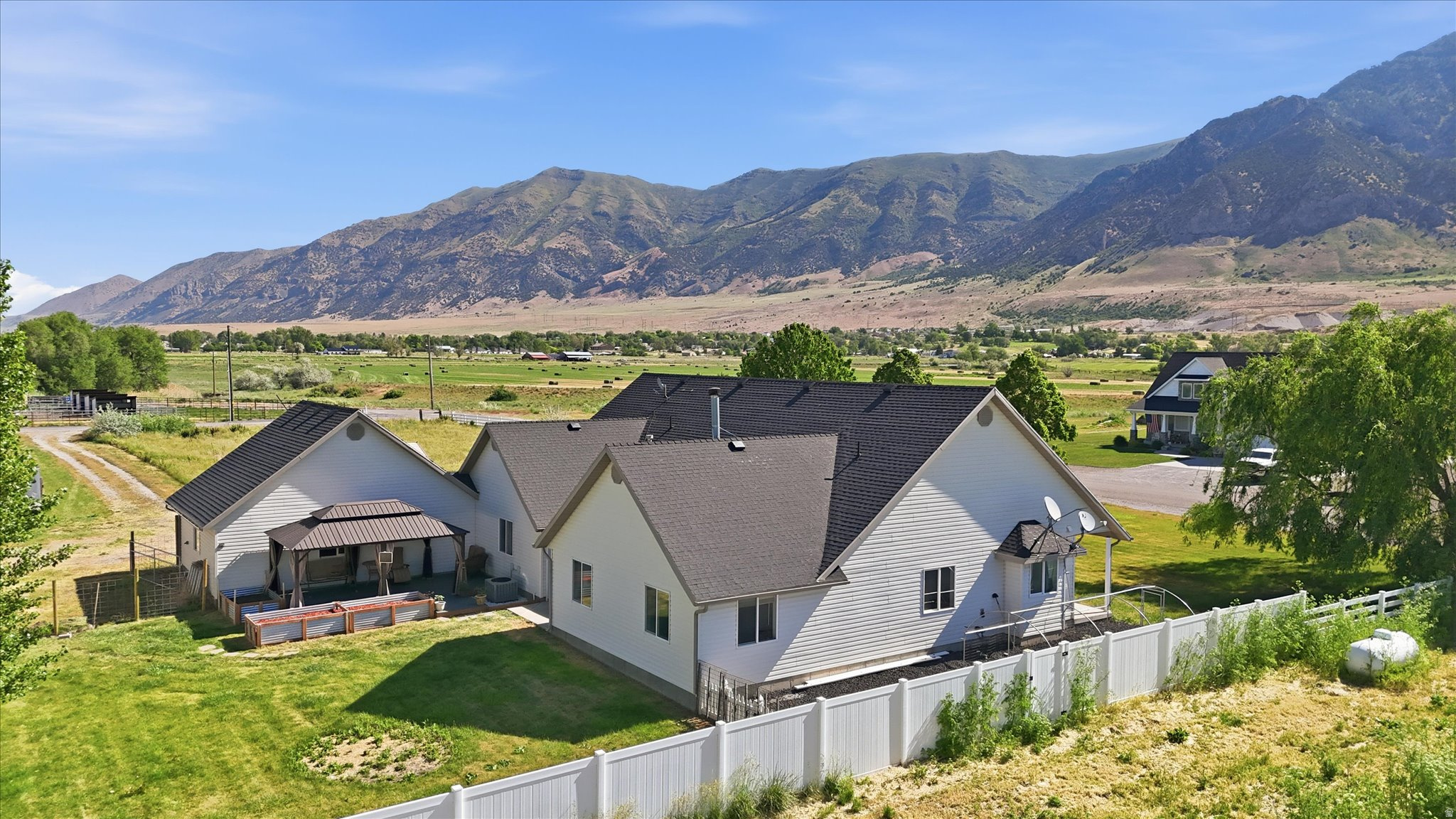 main property photo 68