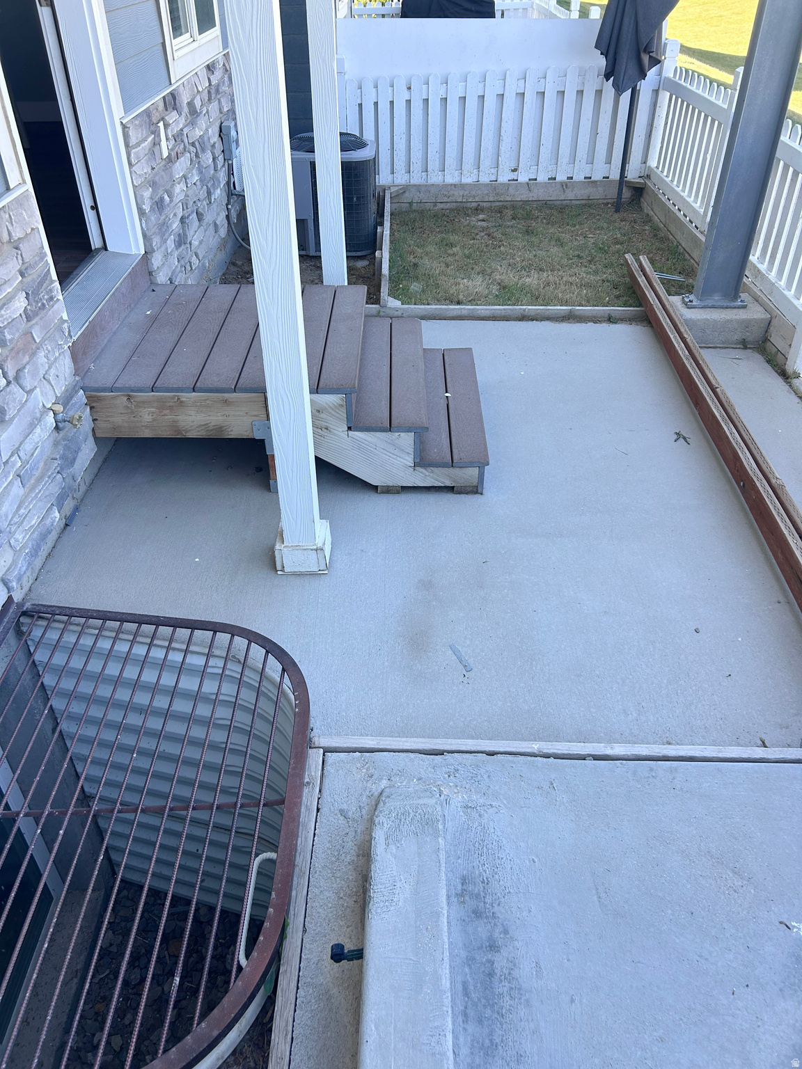 main property photo 32
