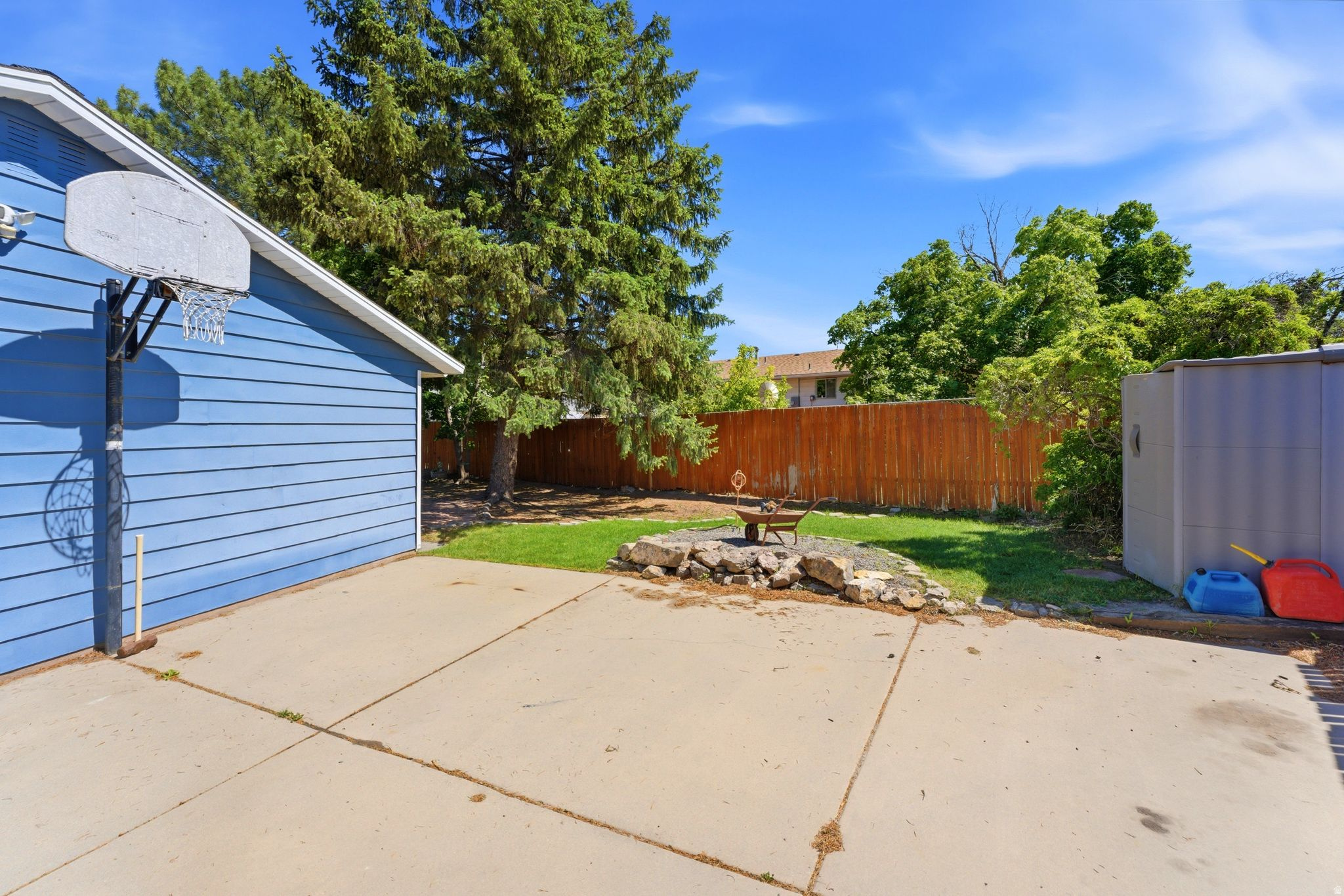 main property photo 49