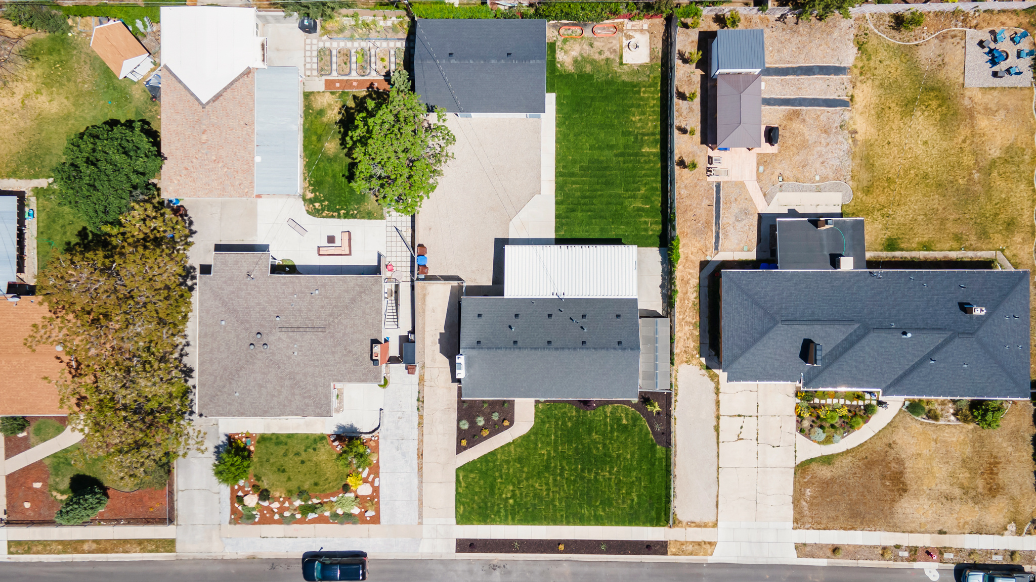 main property photo 40
