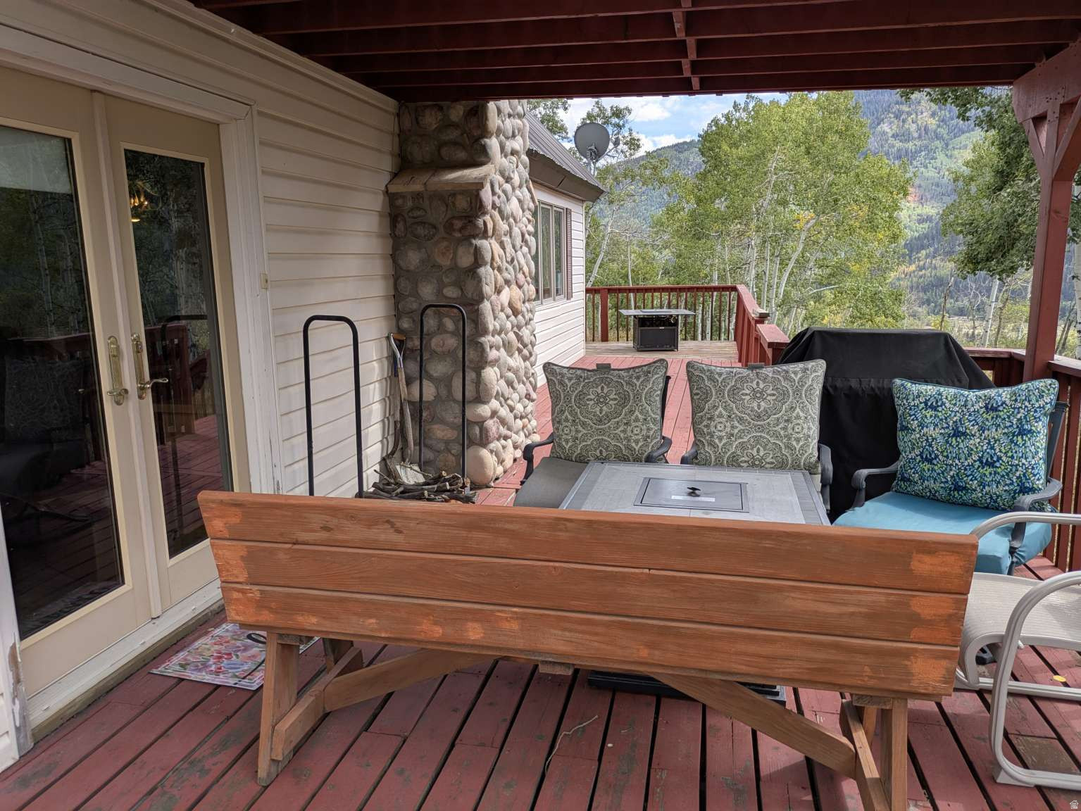 main property photo 8