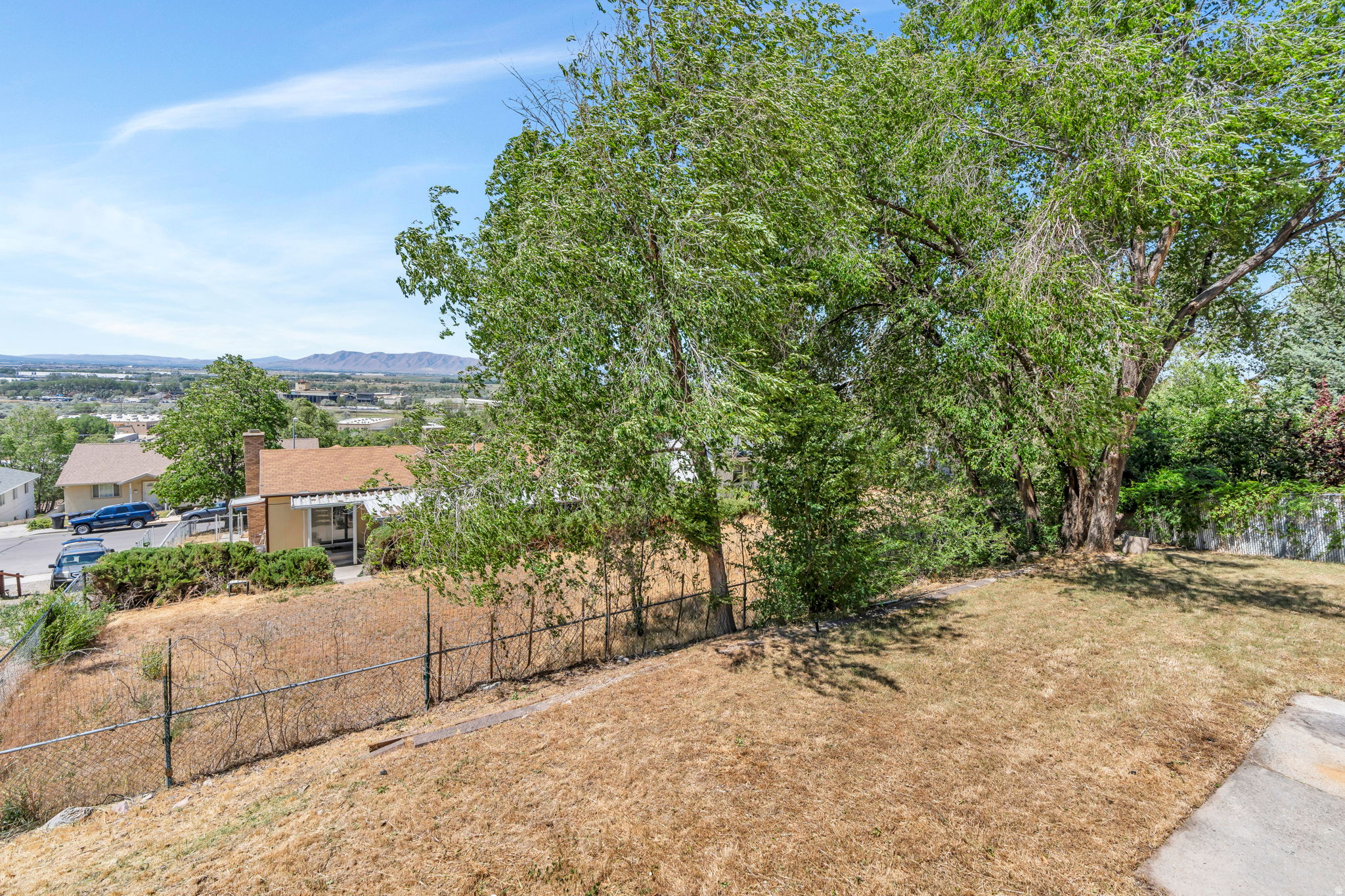 main property photo 17