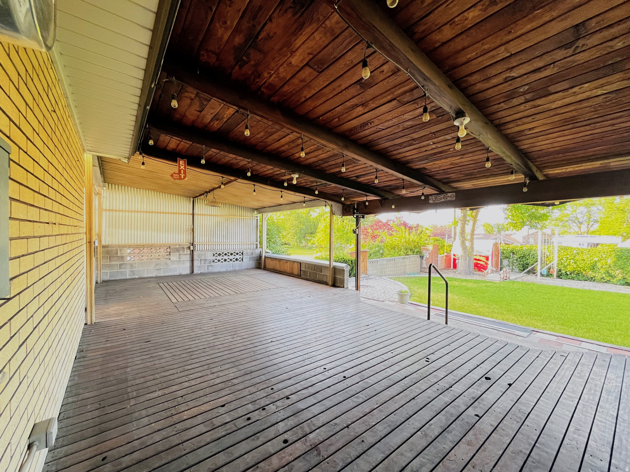 main property photo 17
