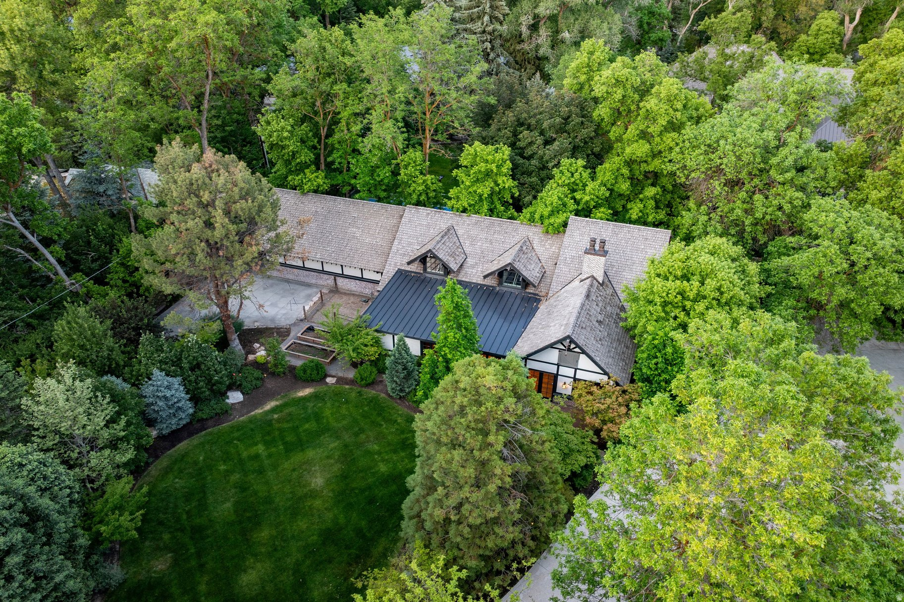 main property photo 75