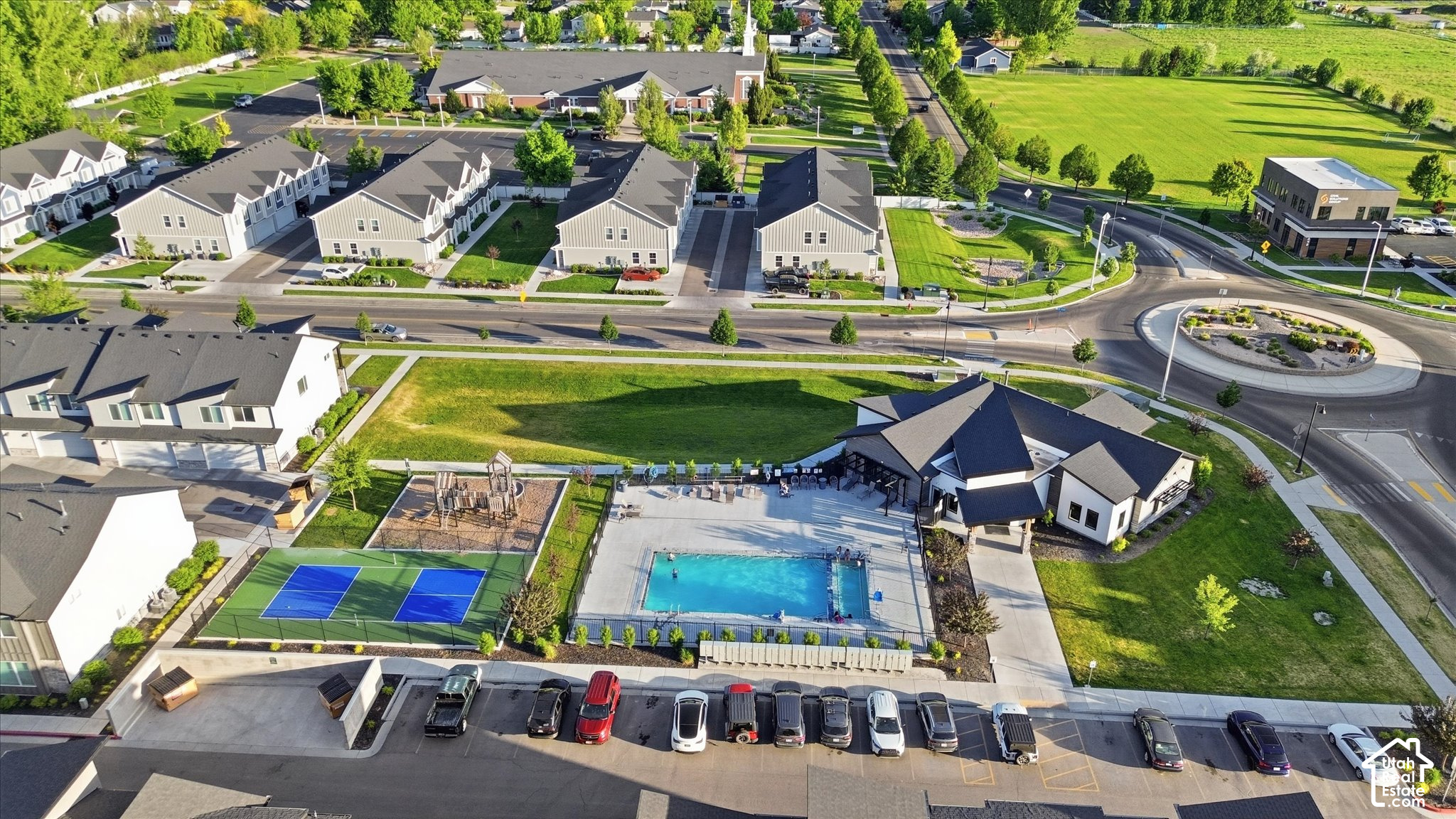 main property photo 18