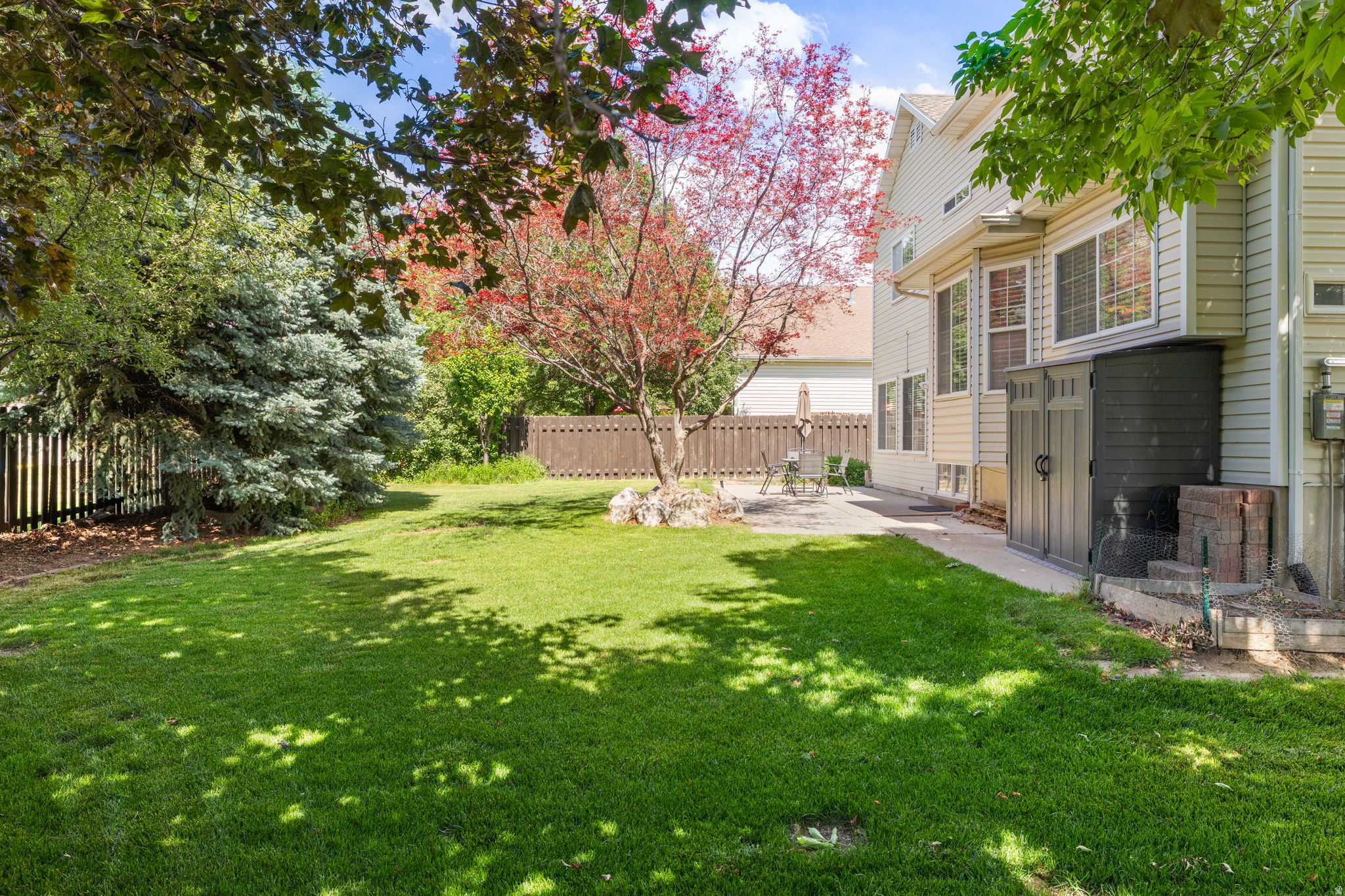 main property photo 40