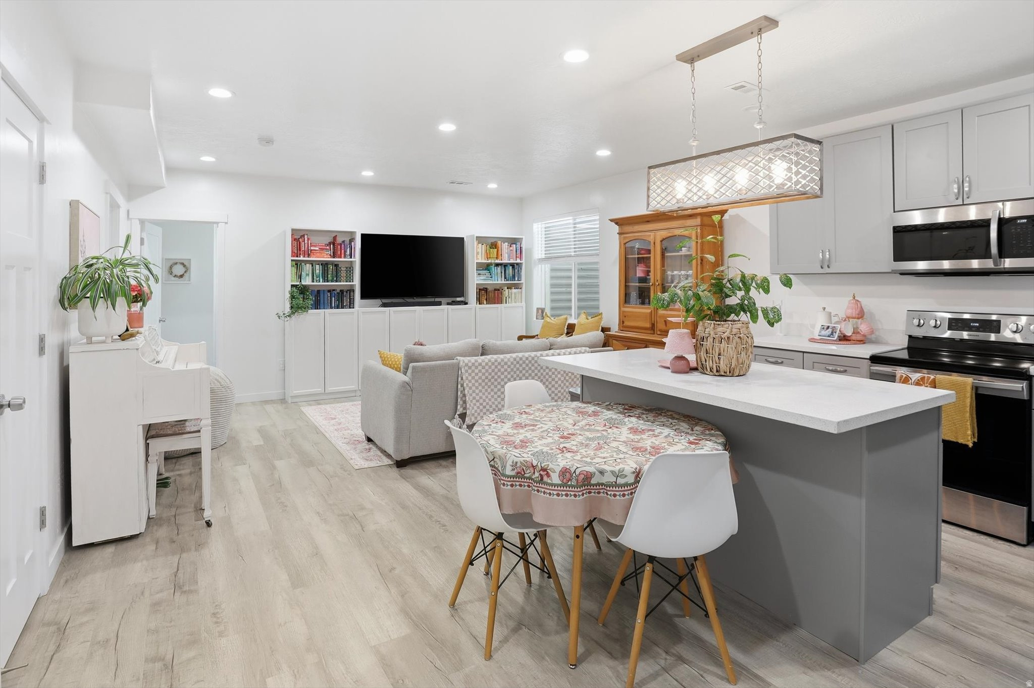 main property photo 65