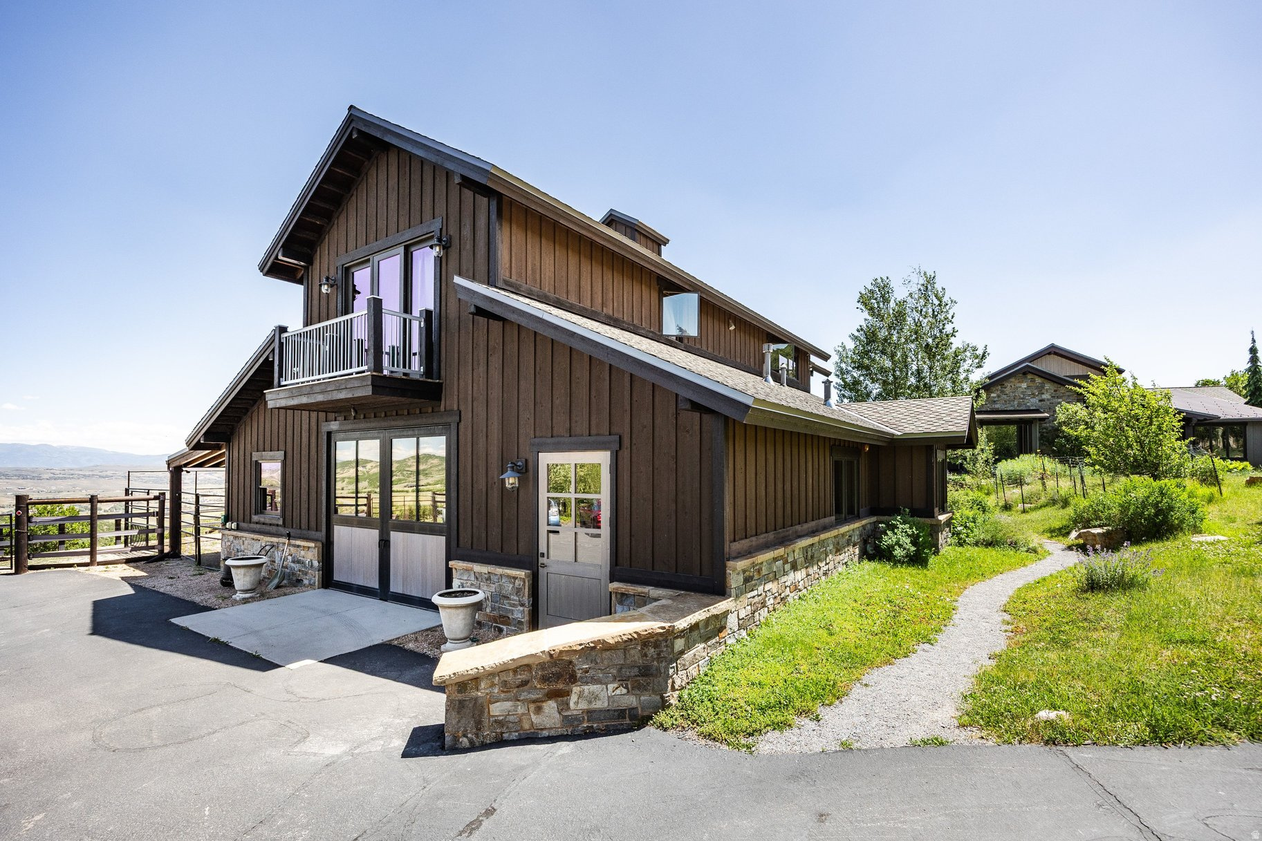 main property photo 66