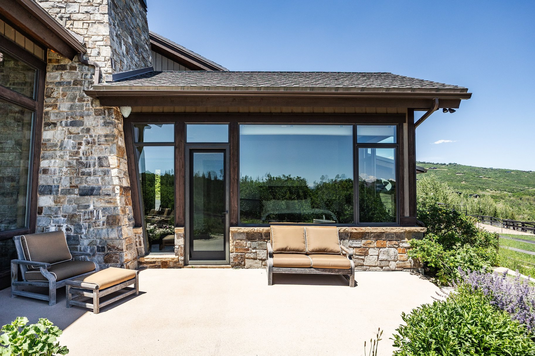 main property photo 77