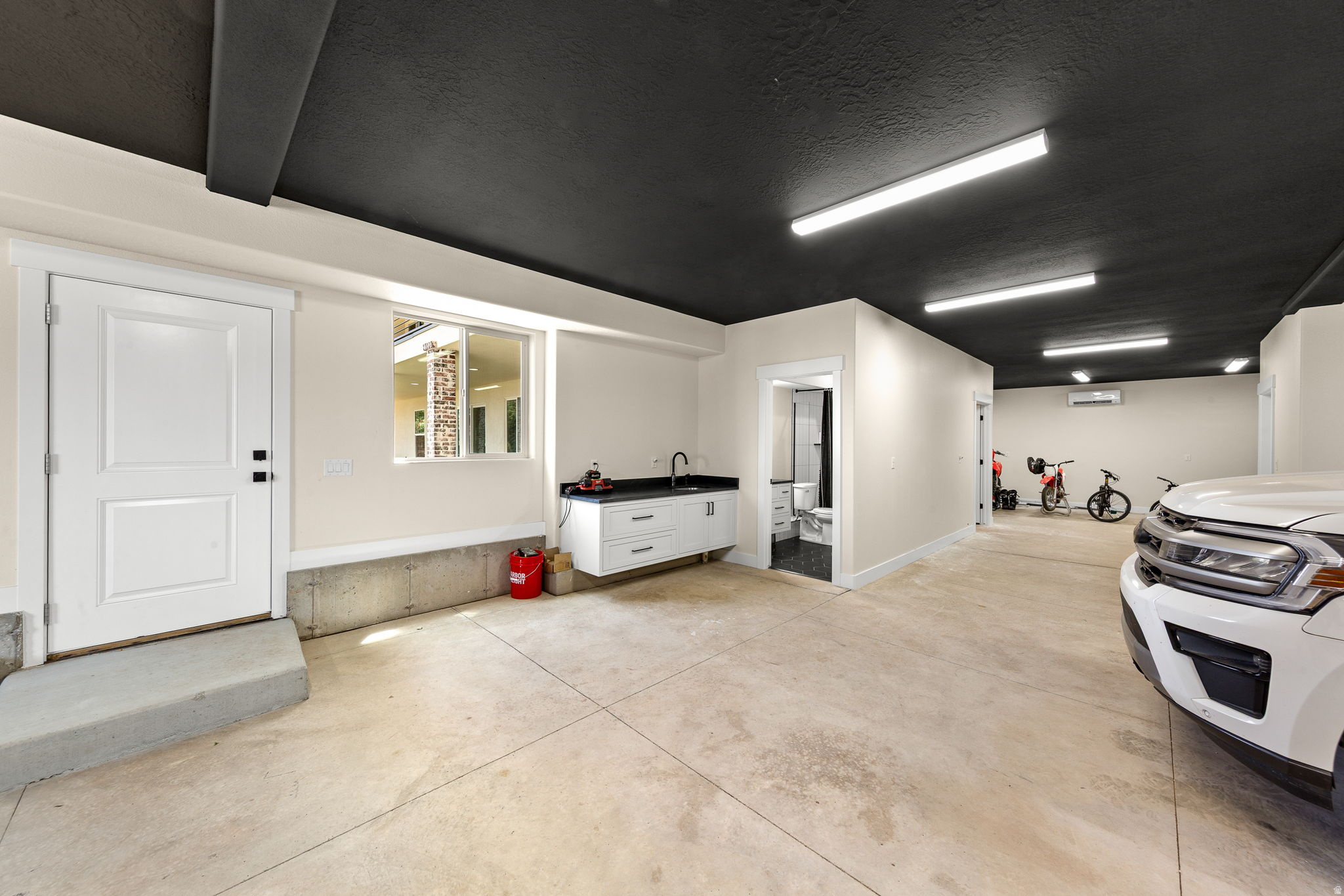 main property photo 66