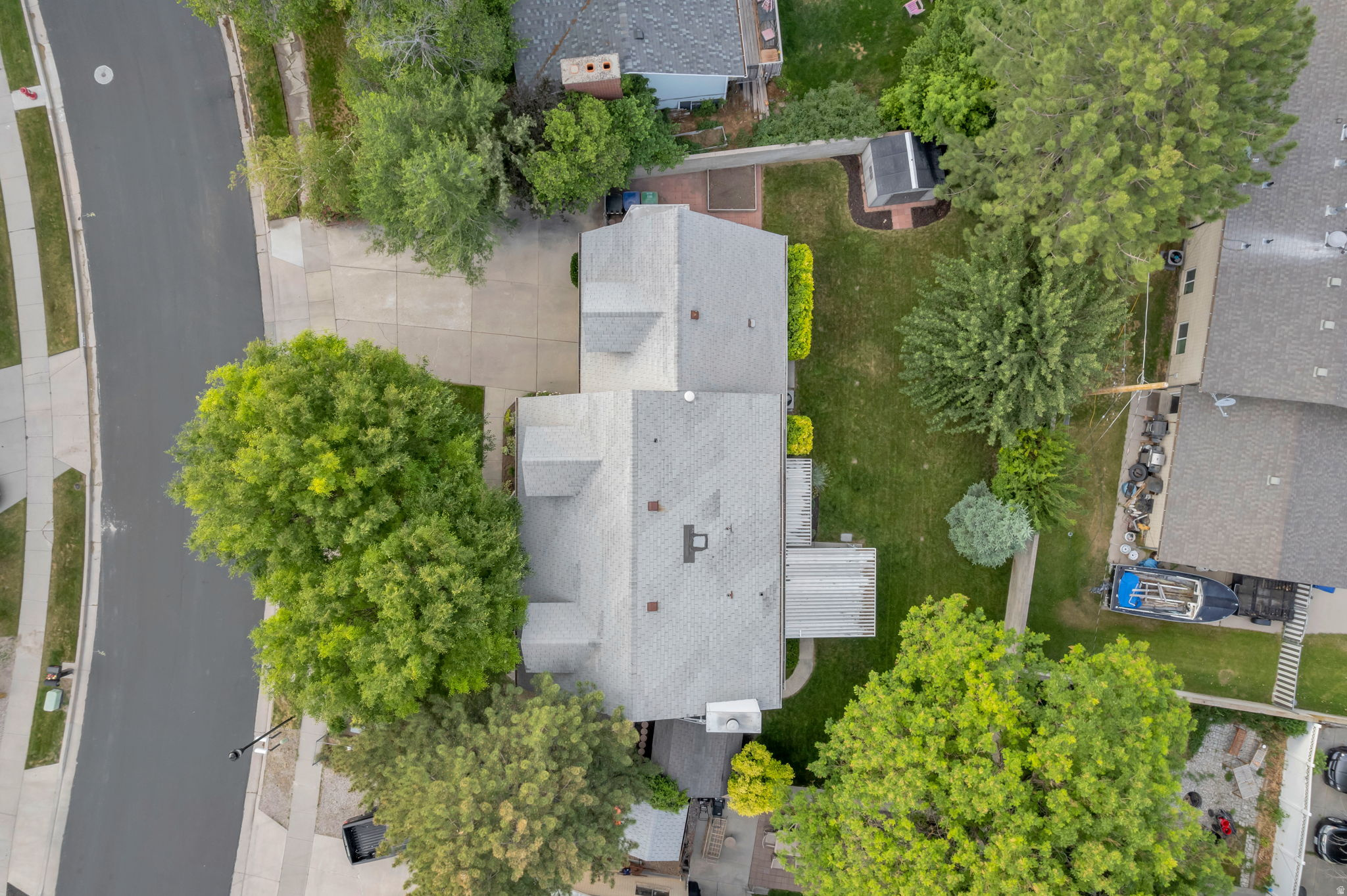 main property photo 50